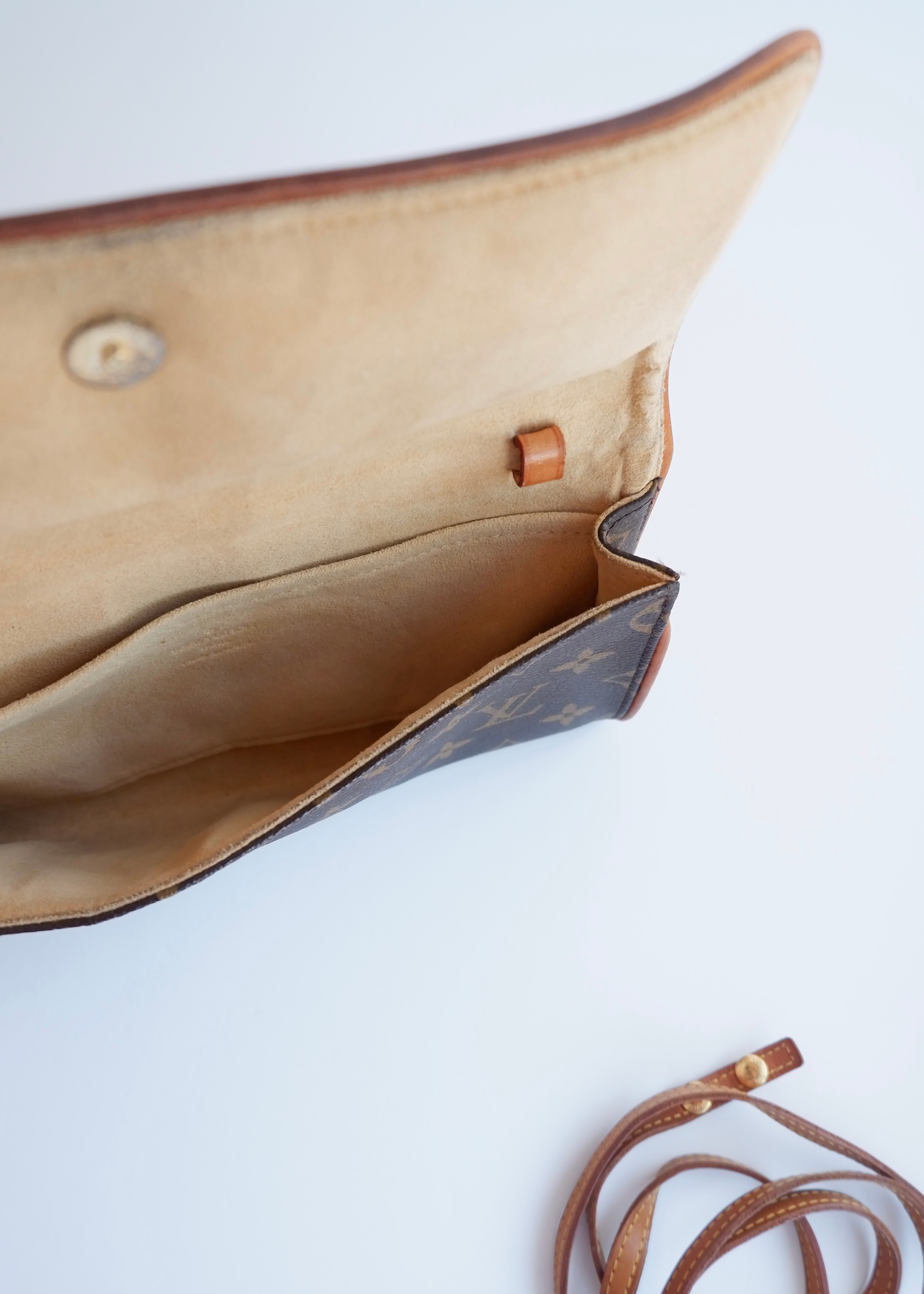 Authentique Louis Vuitton Monogram Pochette Twin GM d'occasion