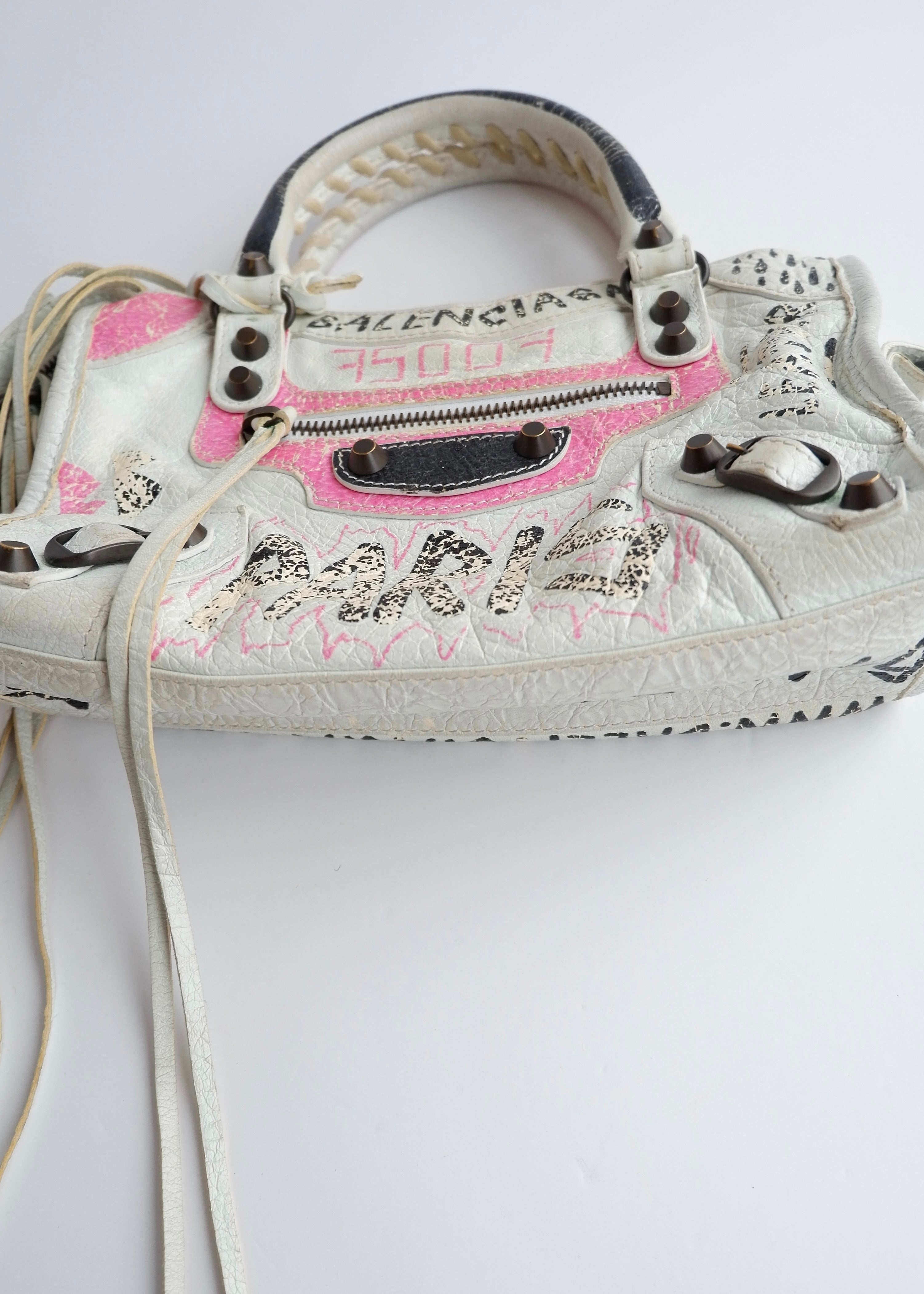 Sac Balenciaga City petite taille en cuir graffiti blanc/rose authentique d'occasion