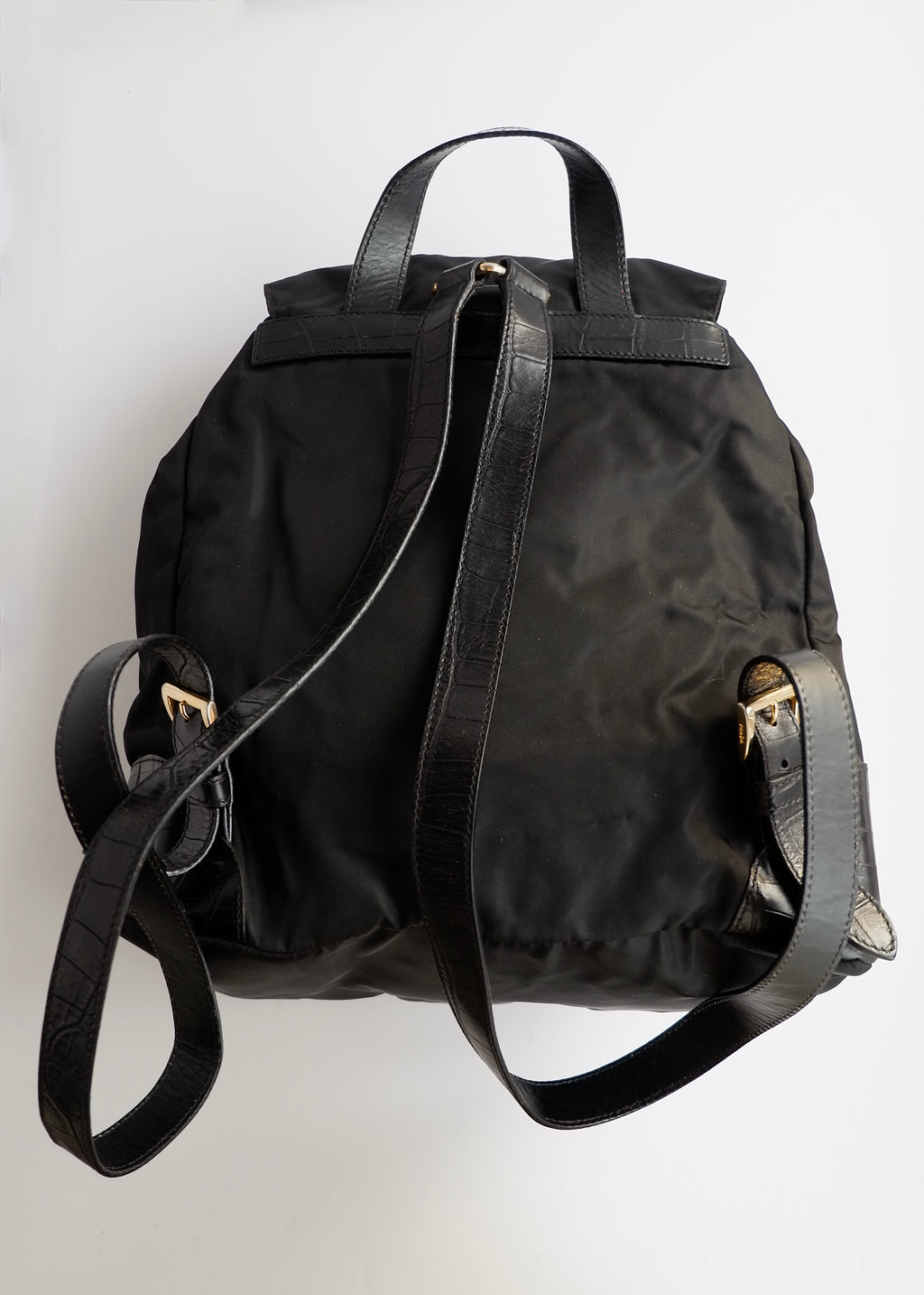 Sac à dos Prada authentique d'occasion en nylon et cuir noir
