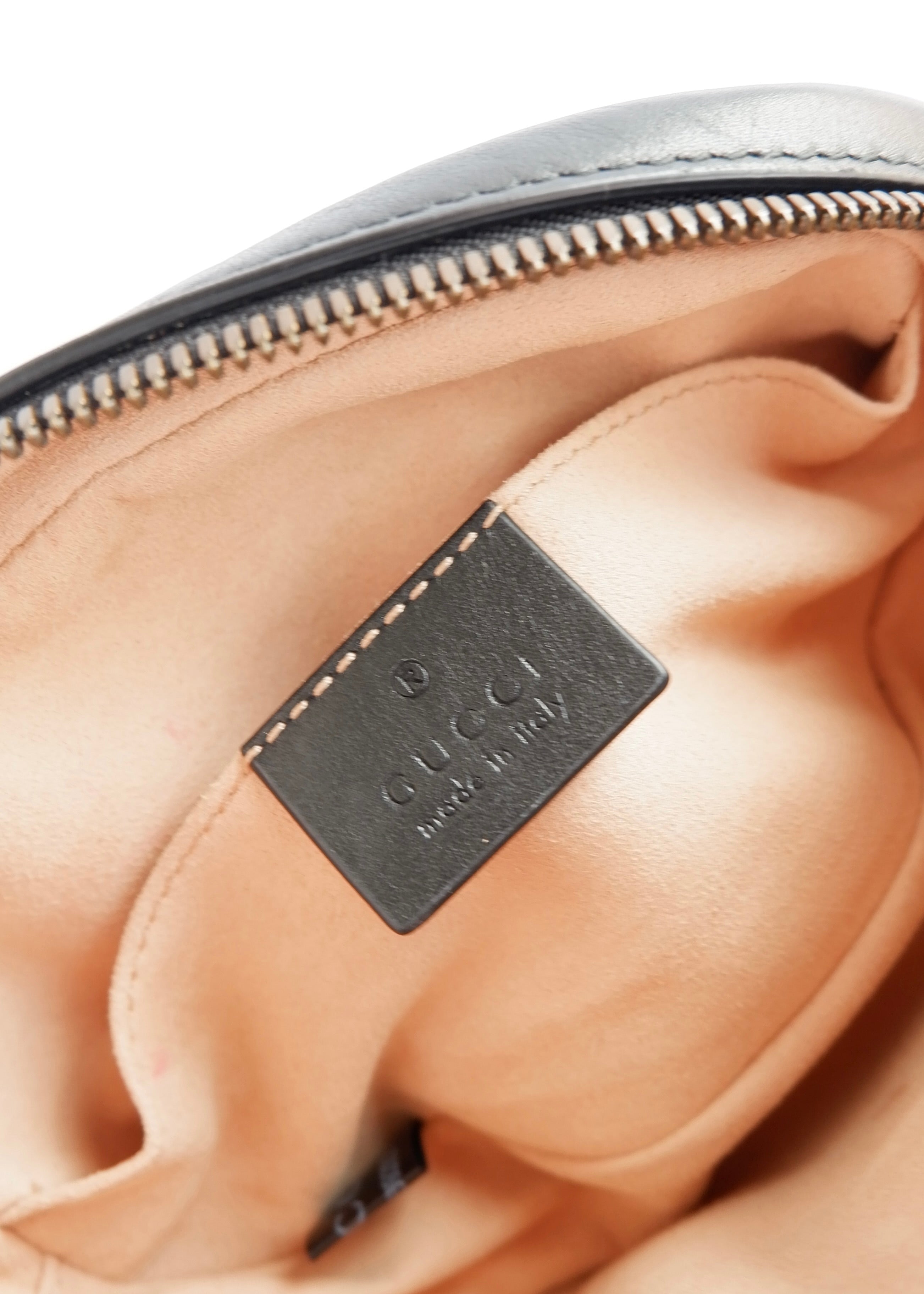 Sac ceinture Gucci Marmont authentique d'occasion en cuir noir