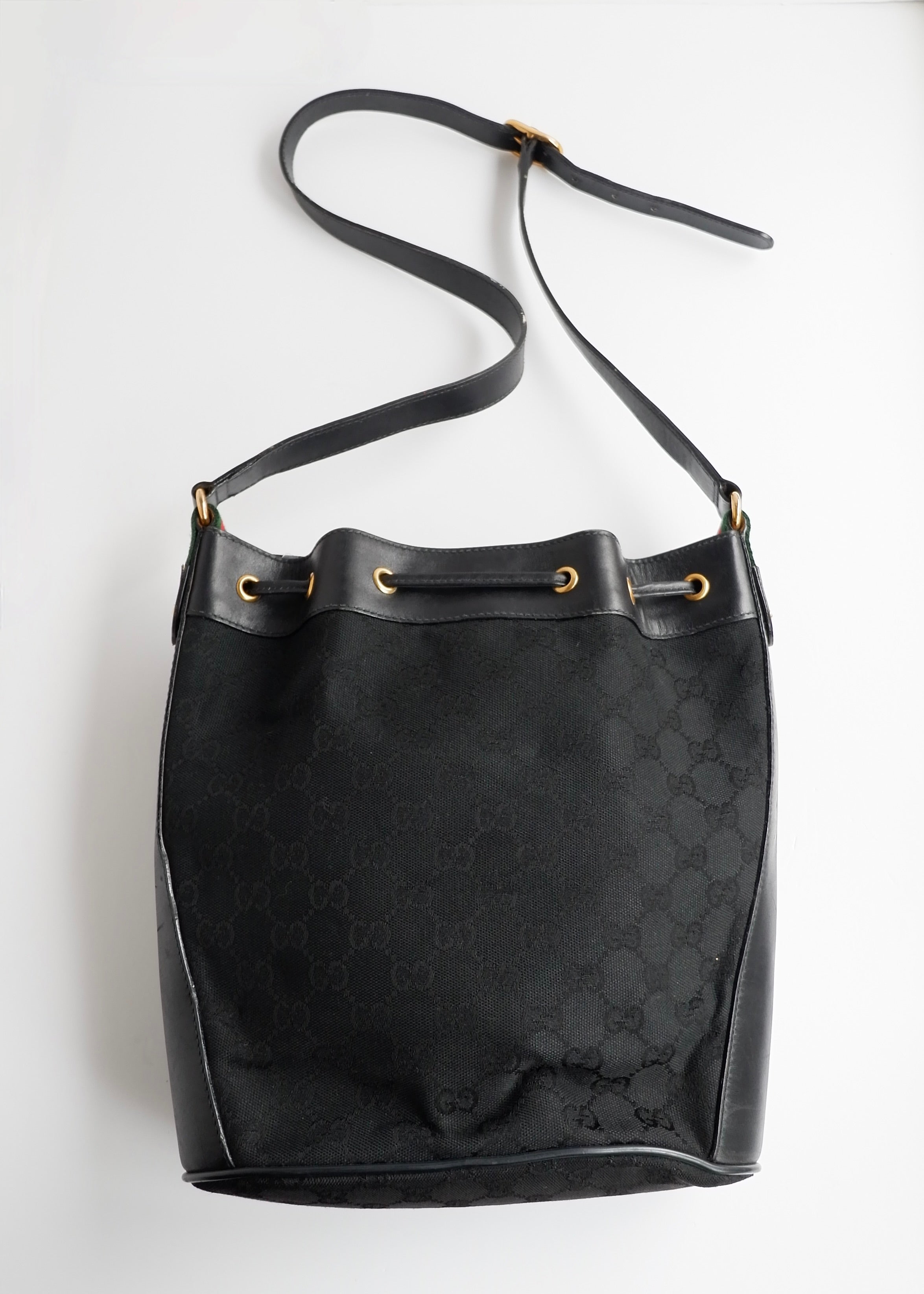 Preowned Gucci Black GG Canvas Drawstring Crossbody Bag