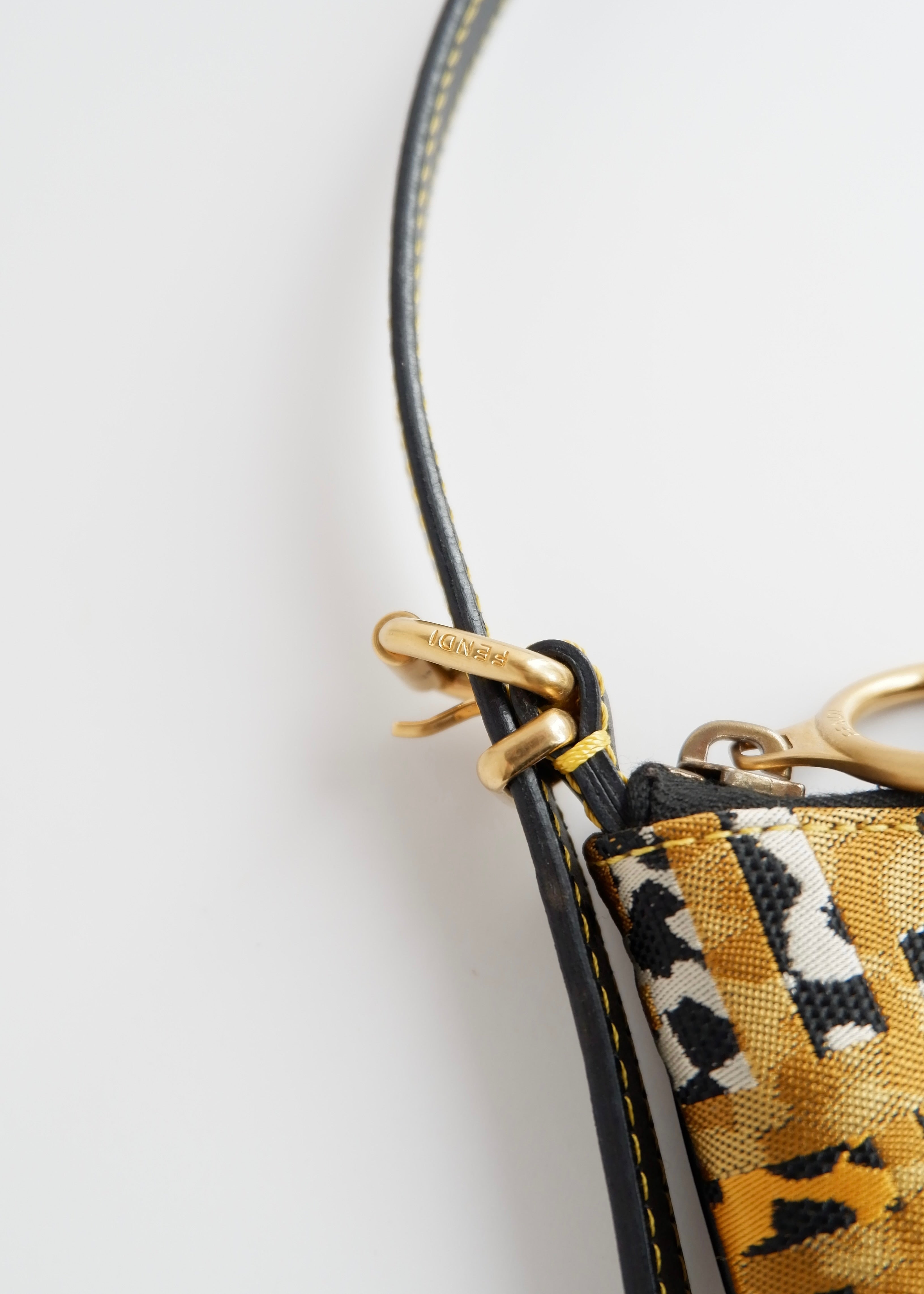 Sac Fendi authentique d'occasion, imprimé animal noir Zucca Oyster