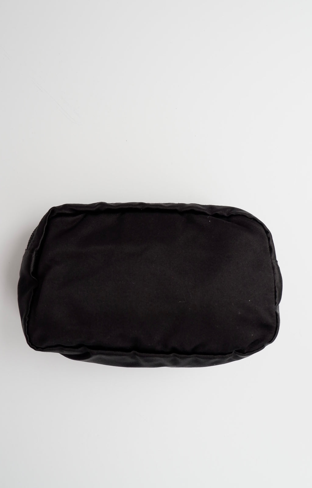 Authentique Mini Pochette Prada en Satin Noir de Seconde Main