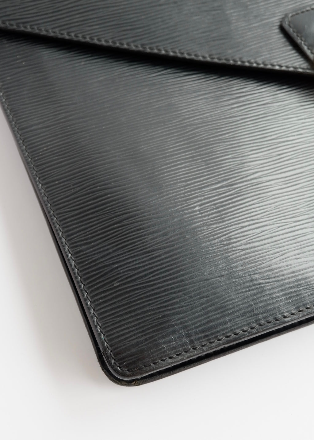 Authentic Preowned Vintage Louis Vuitton Black Epi Large Pouch