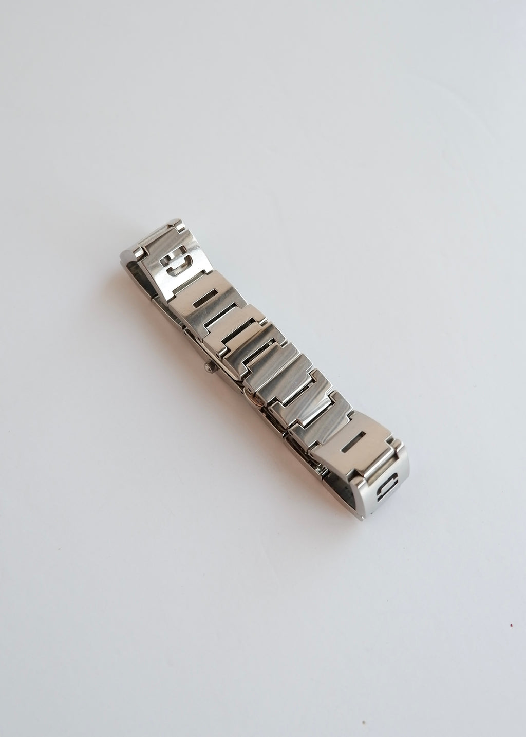 Preowned Fend Silver Stainless Steel FENDI Logo Watch