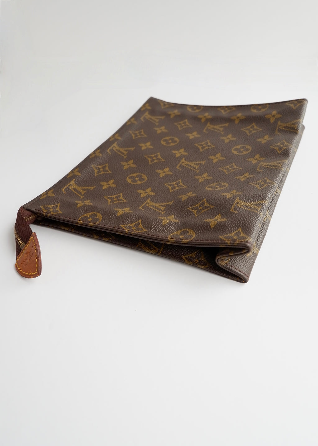 Preowned Louis Vuitton Monogram Toiletry 26 Pouch