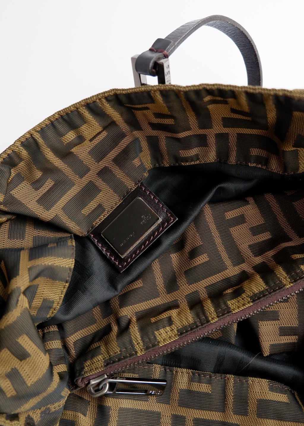 Sac à main Fendi d'occasion authentique vintage en toile Zucca marron
