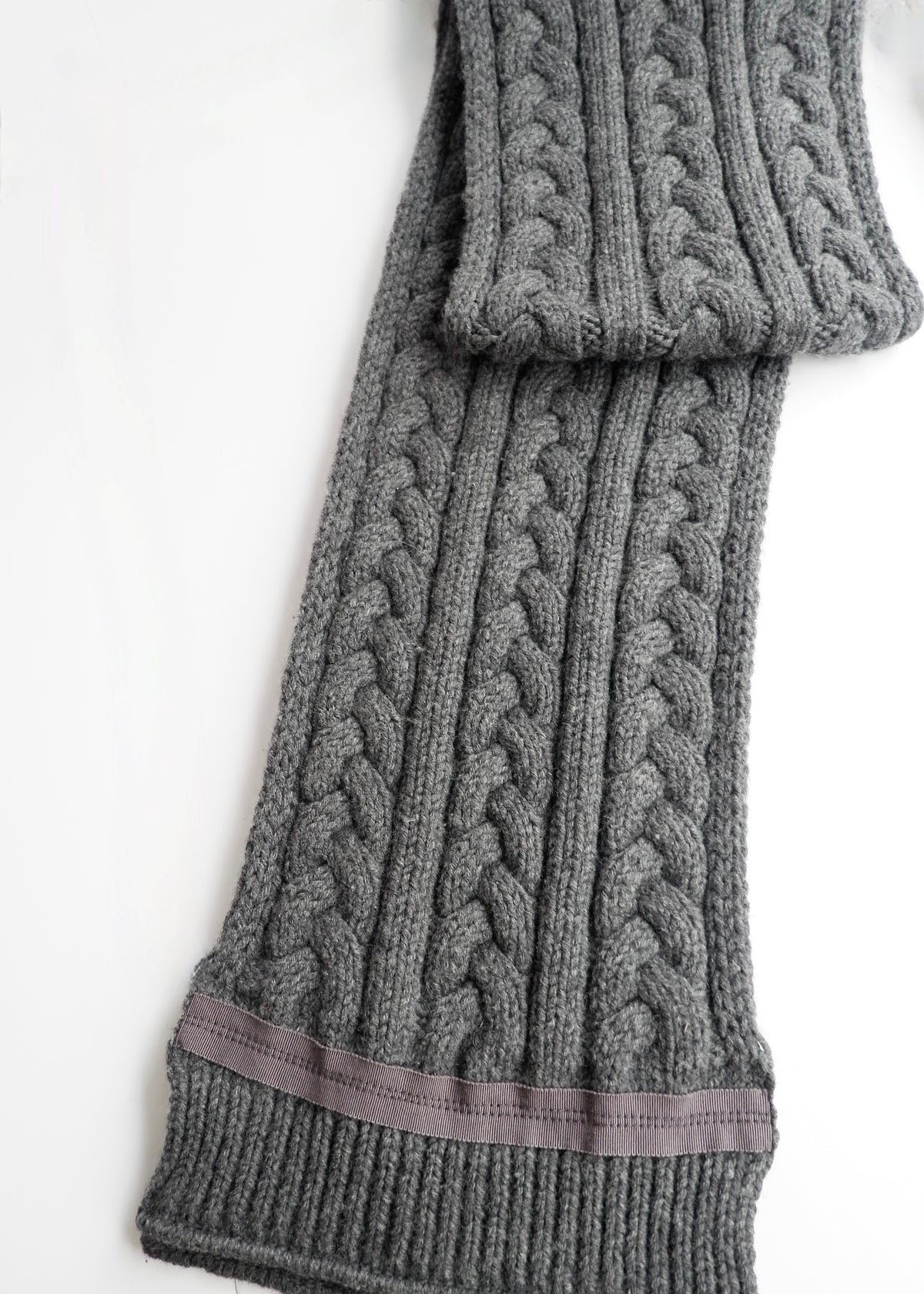 Preowned Louis Vuitton Grey Cable Knit Wool Scarf