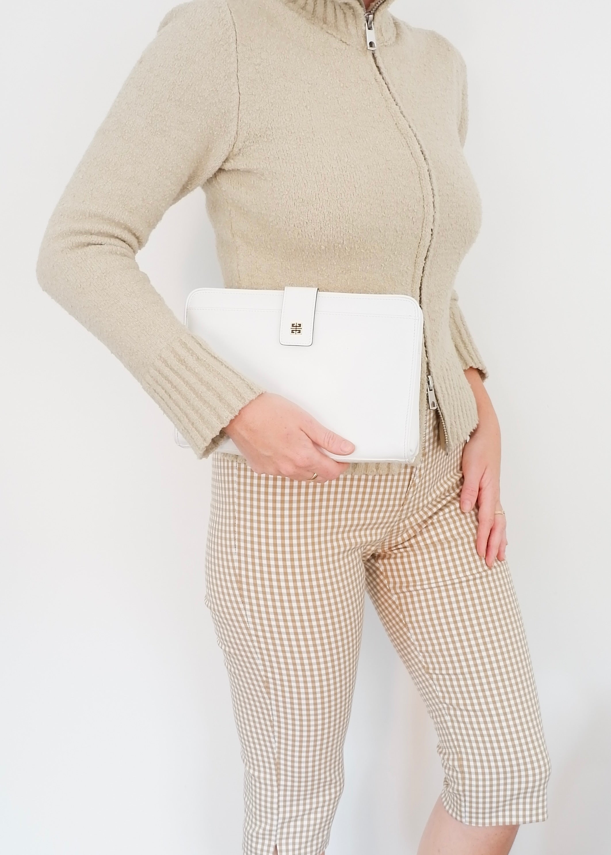 Pochette en cuir blanc Givenchy vintage authentique d'occasion