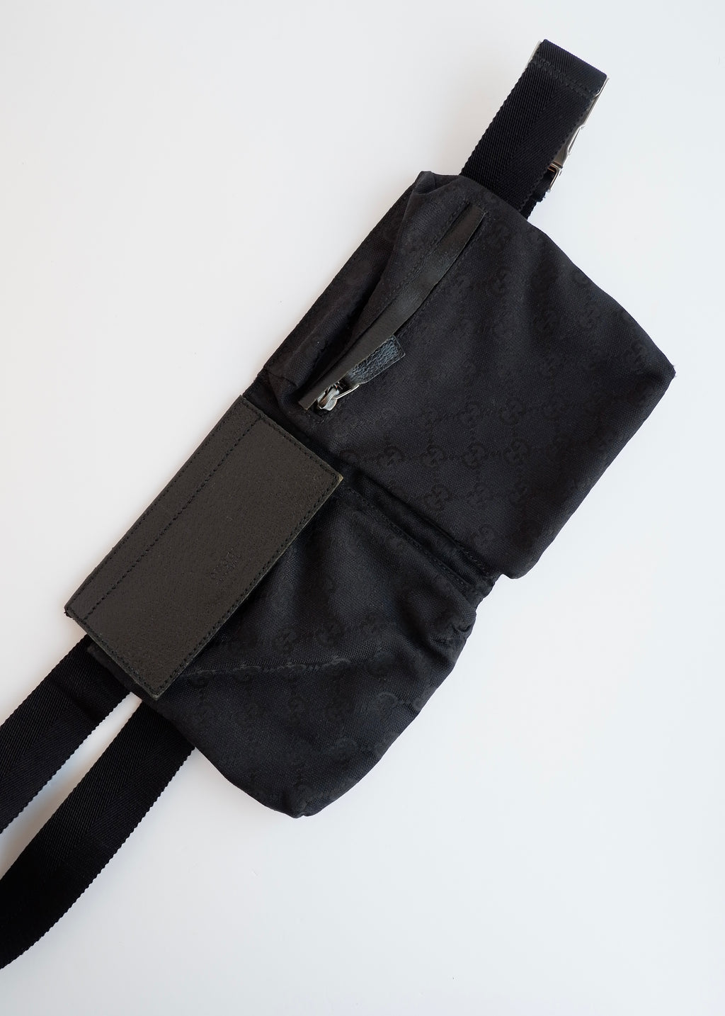 Authentique Sac Banane Gucci en Toile GG Noire Pré-aimé