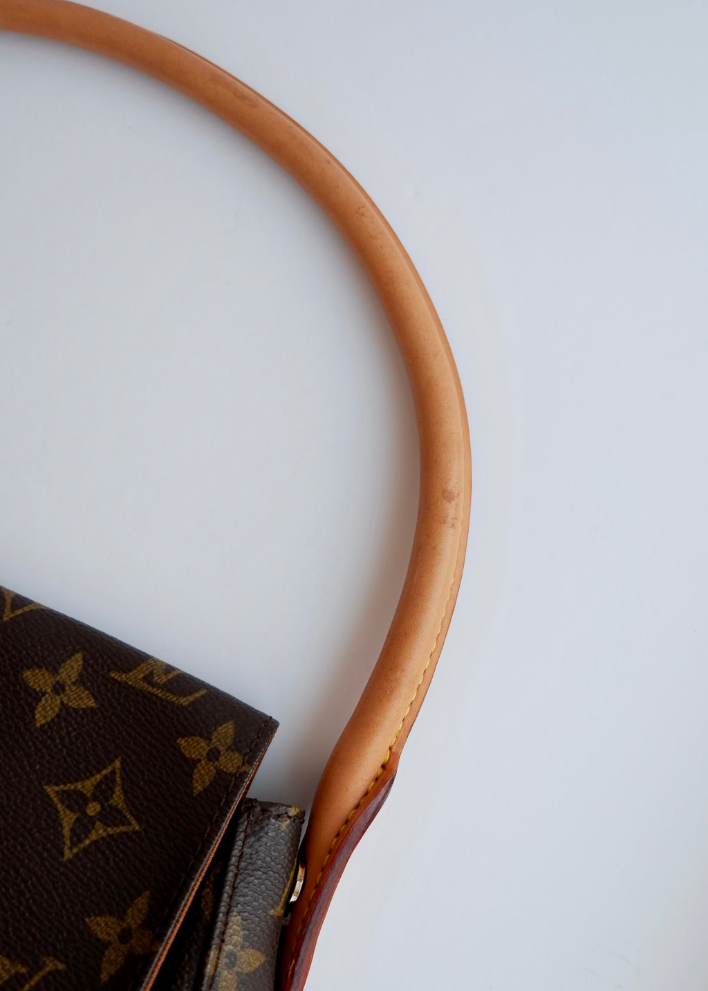 Sac Looping PM Louis Vuitton Monogram Authentique d'occasion