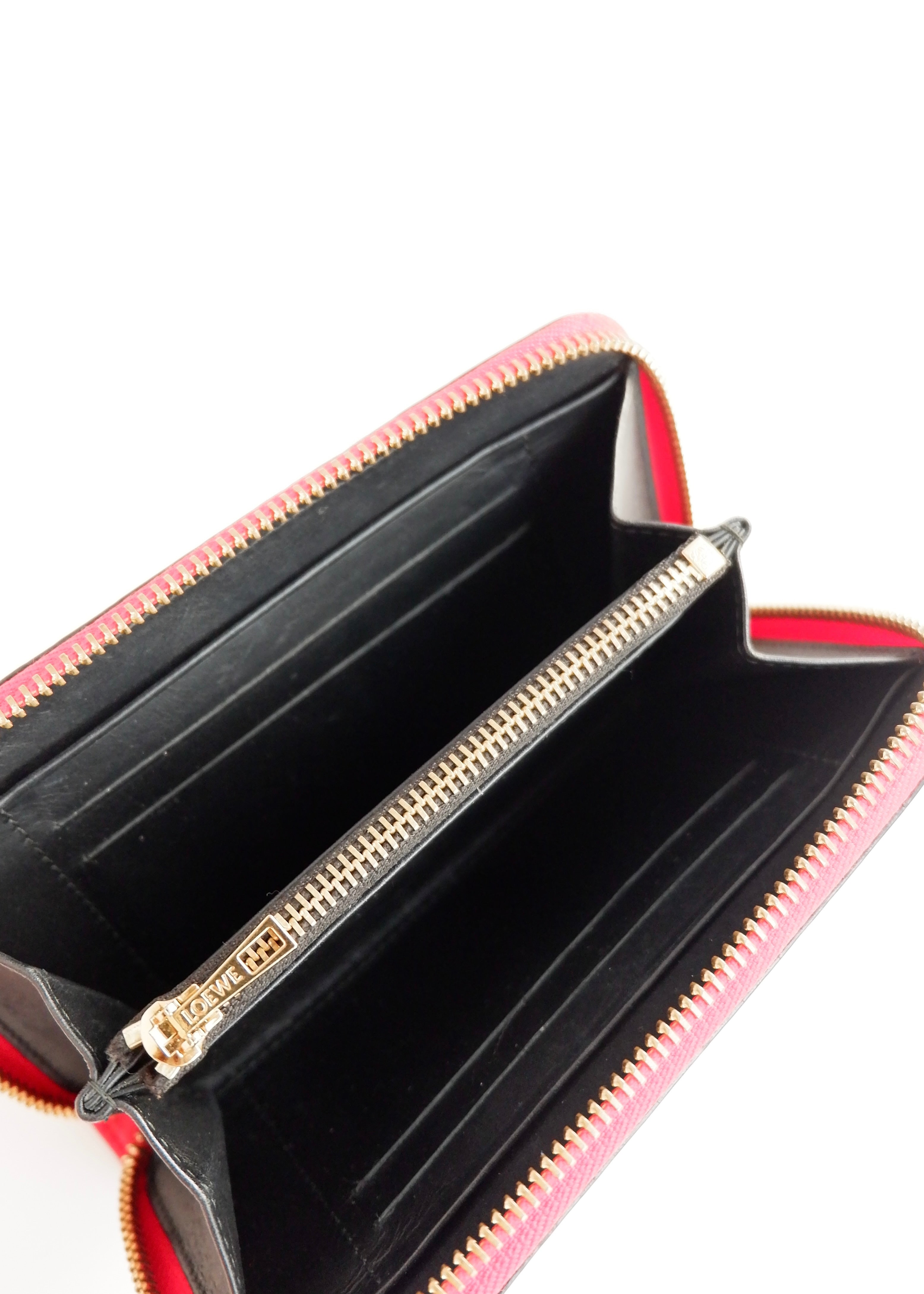 Portefeuille Long Loewe Rouge Zippé Pré-aimé Authentique