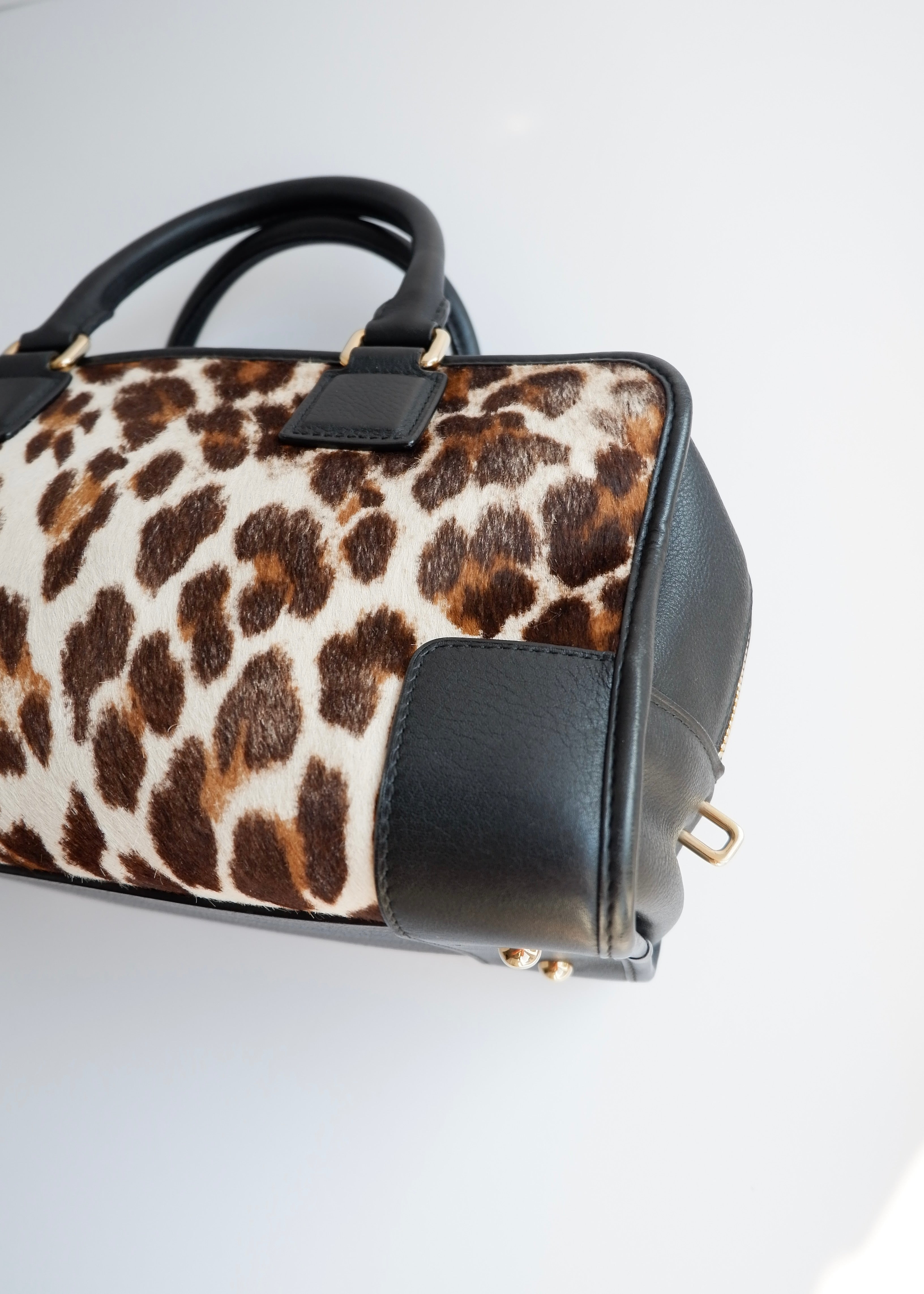 Sac Loewe Amazona authentique d'occasion en poulain noir/imprimé animal