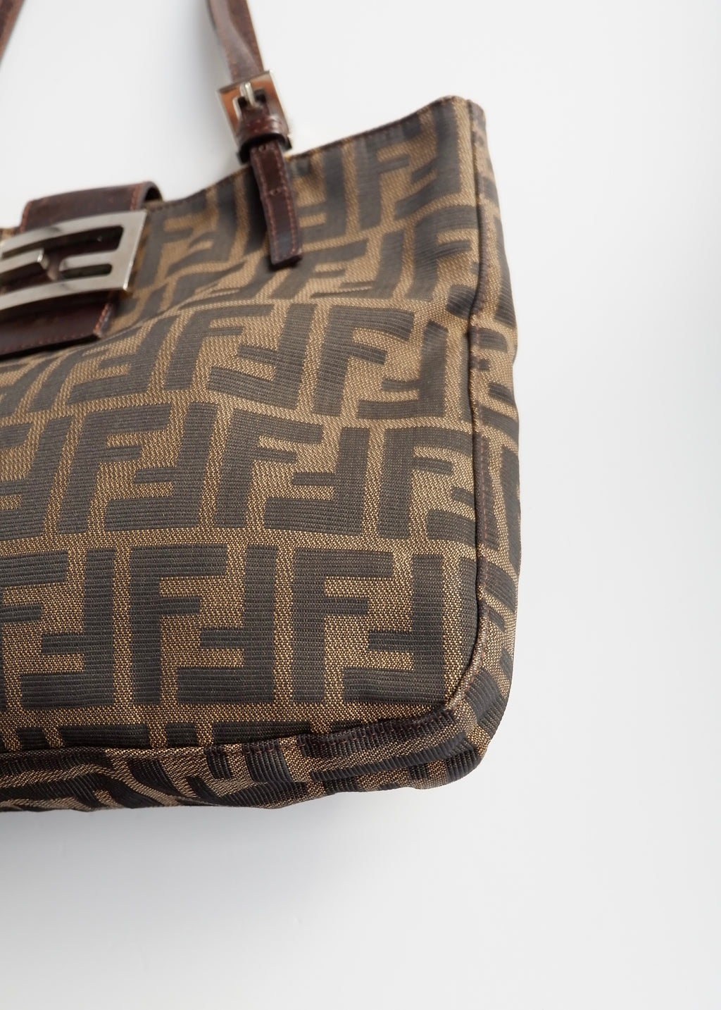 Sac cabas/sac à bandoulière Fendi Zucca authentique d'occasion