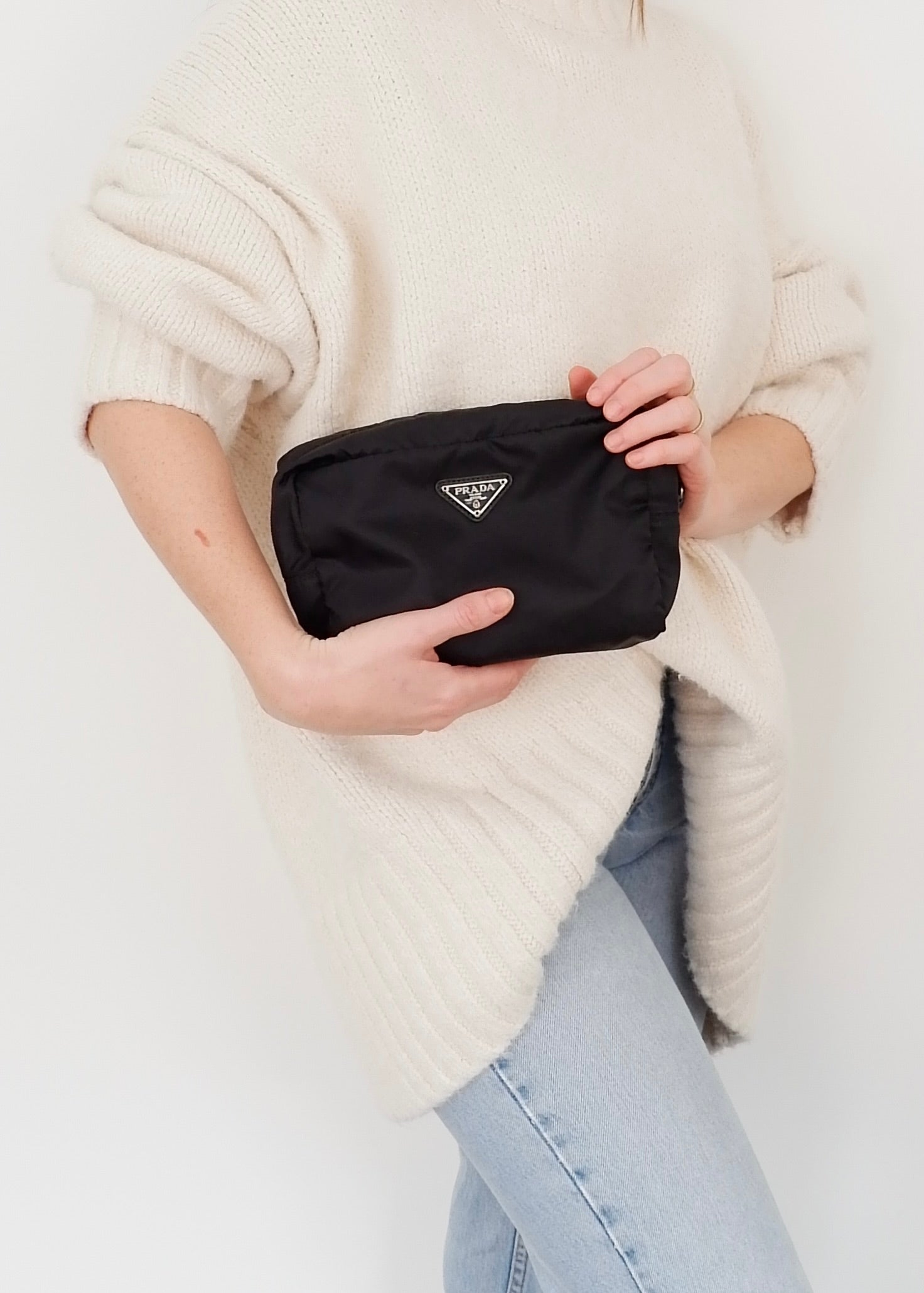Pochette Prada authentique d'occasion en nylon noir