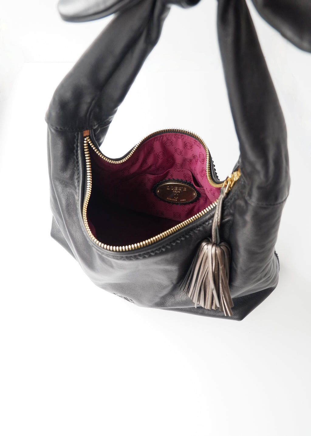 Preowned Loewe Black Leather Hobo Shoulder Bag