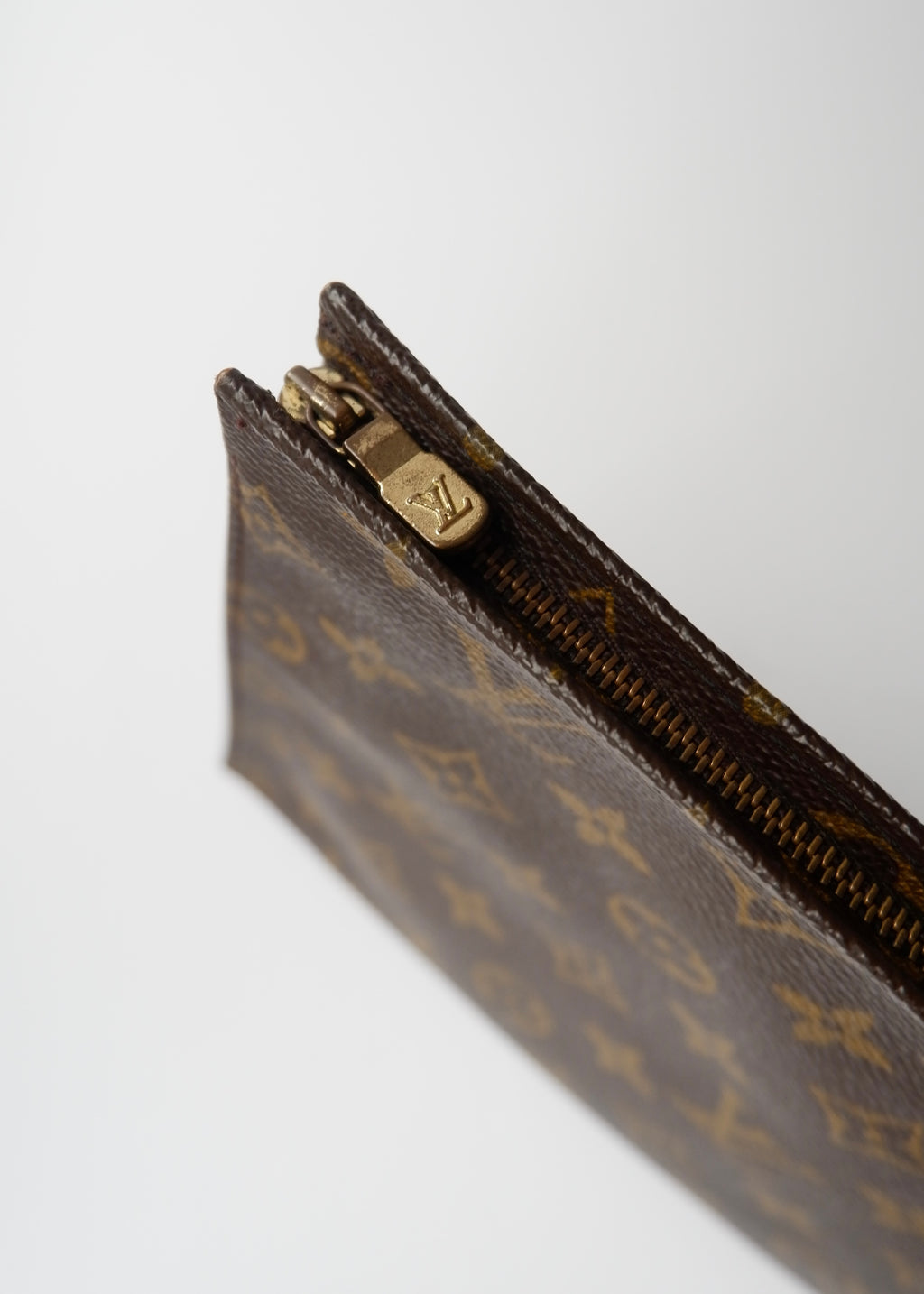 Preowned Louis Vuitton Monogram Toiletry 26 Pouch