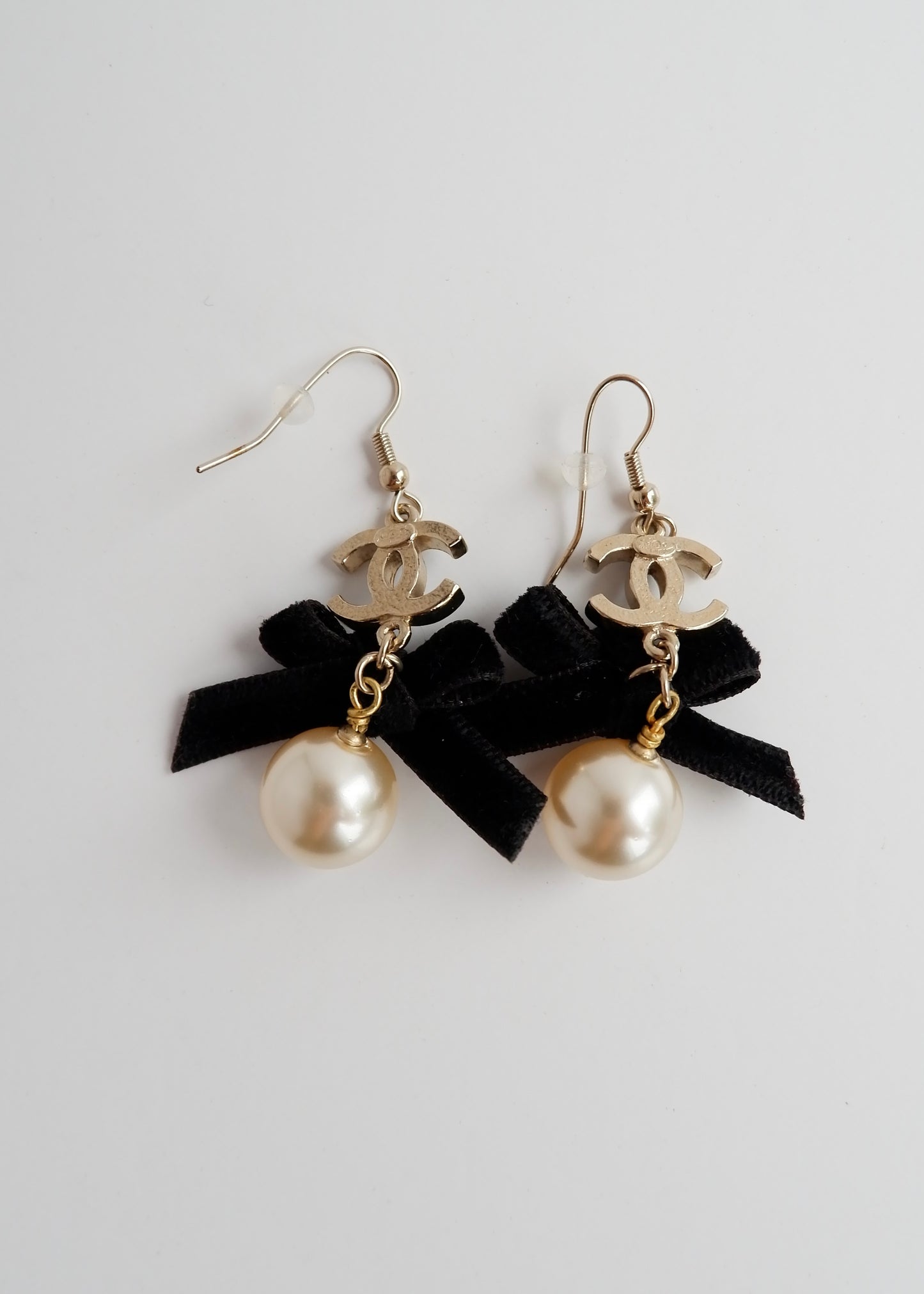 Authentic Preowned Chanel Black/ Gold CC Logo Bow Detail Drop Pearl Earings