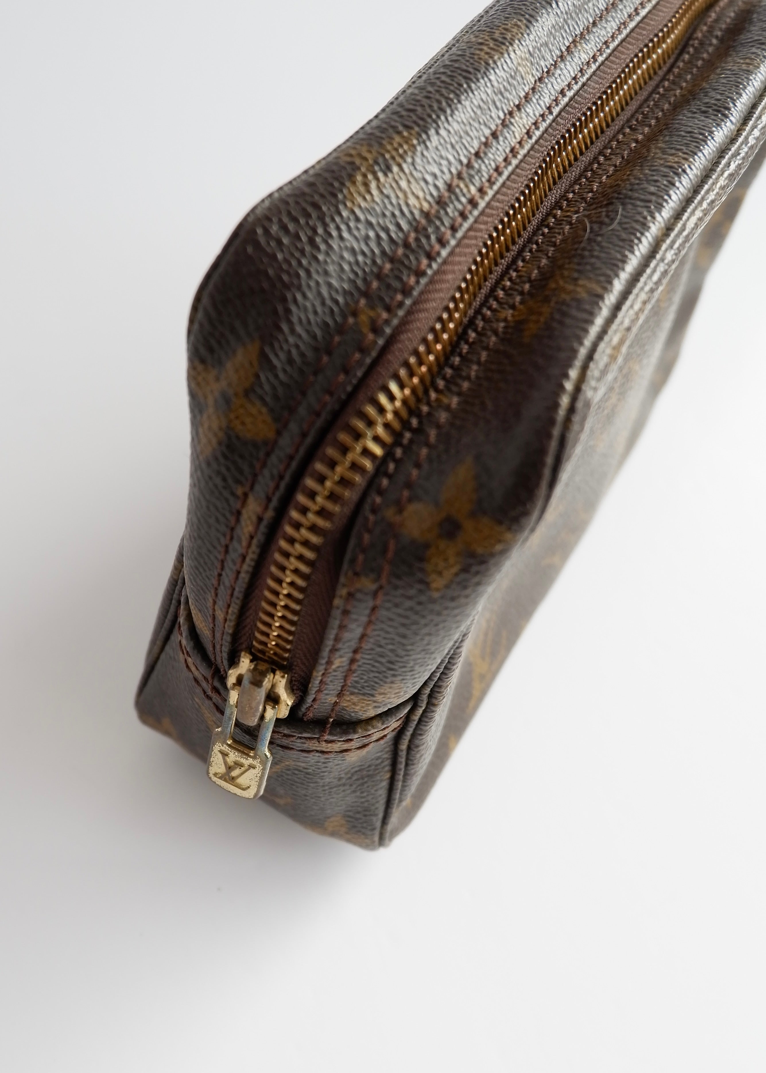 Trousse de Toilette Louis Vuitton Monogram Authentique d'Occasion