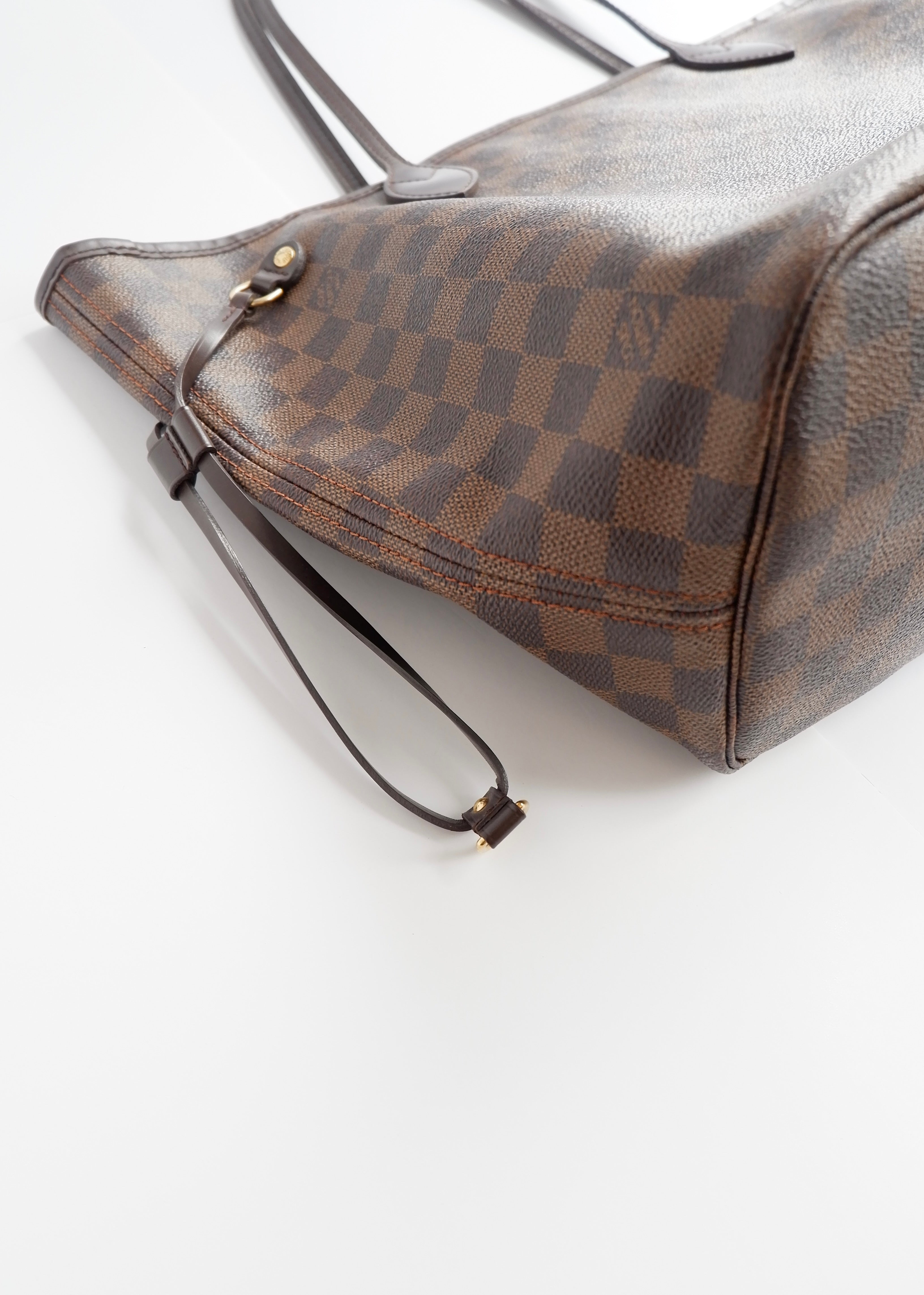 Preowned Louis Vuitton Damier Ebene Neverfull MM