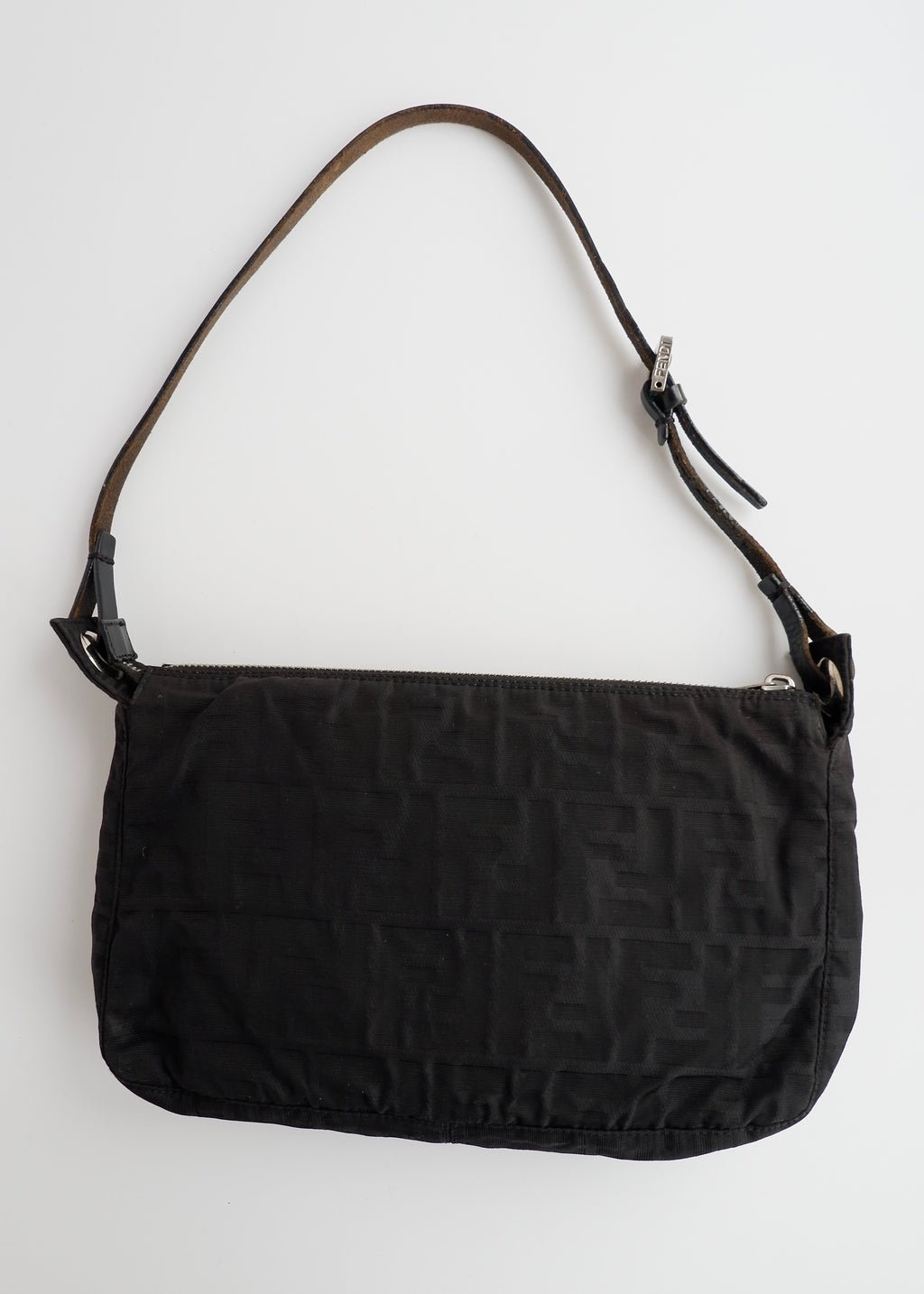 Sac bandoulière Fendi Zucca en toile noire authentique d'occasion