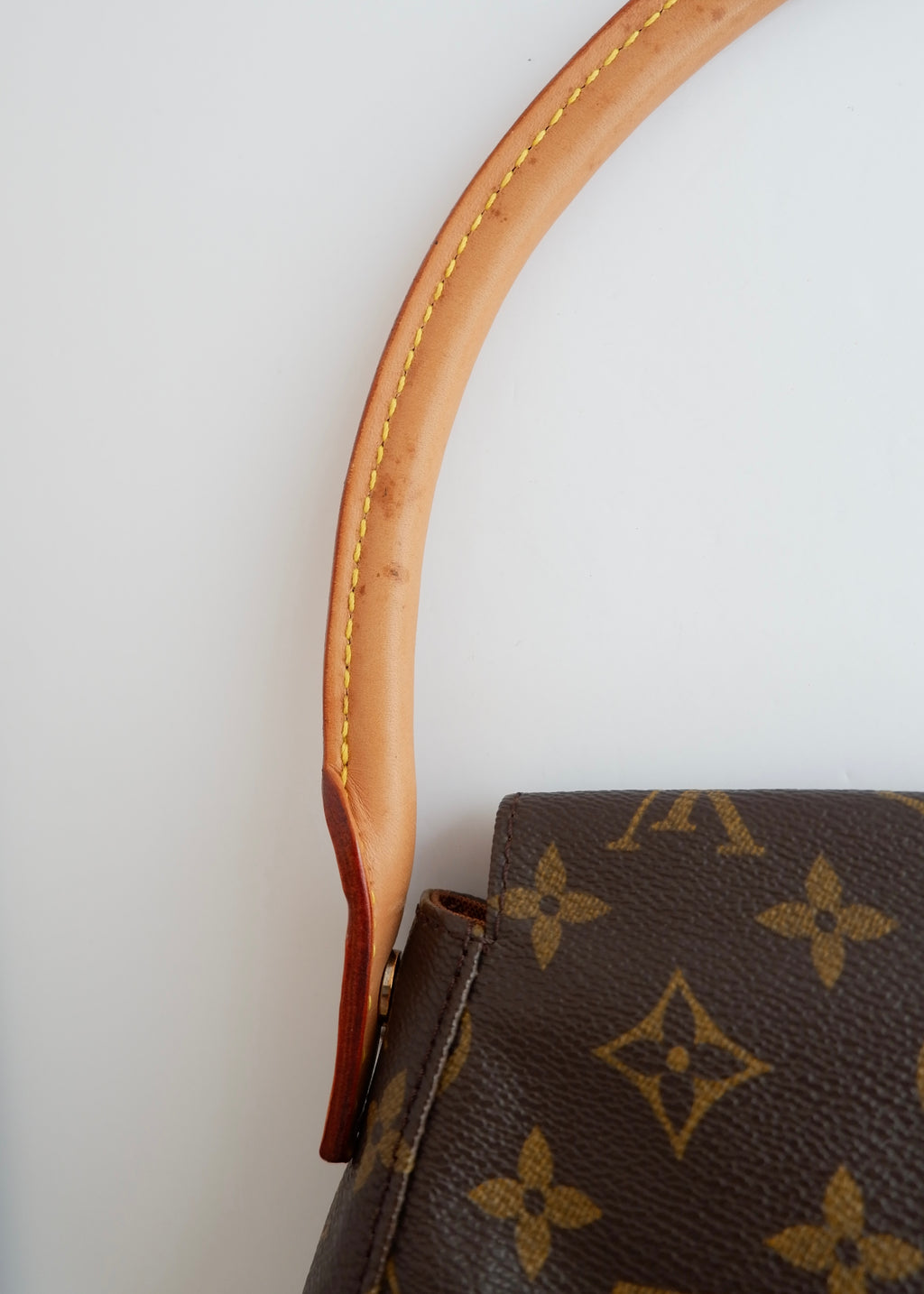 Sac Looping PM Louis Vuitton Monogram Authentique d'occasion