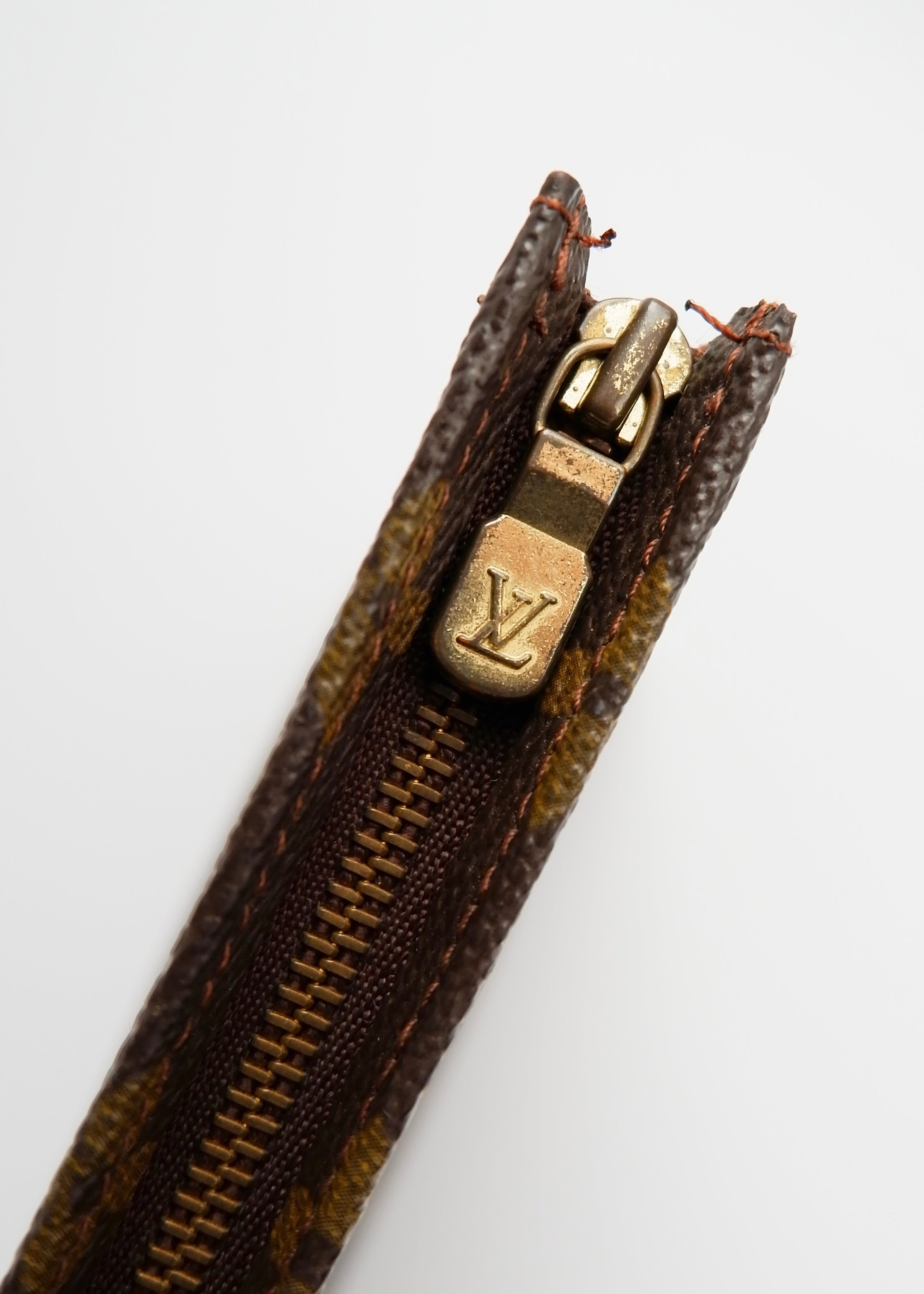 Authentic Preowned Vintage Louis Vuitton Monogram Toiletry 26 Pouch