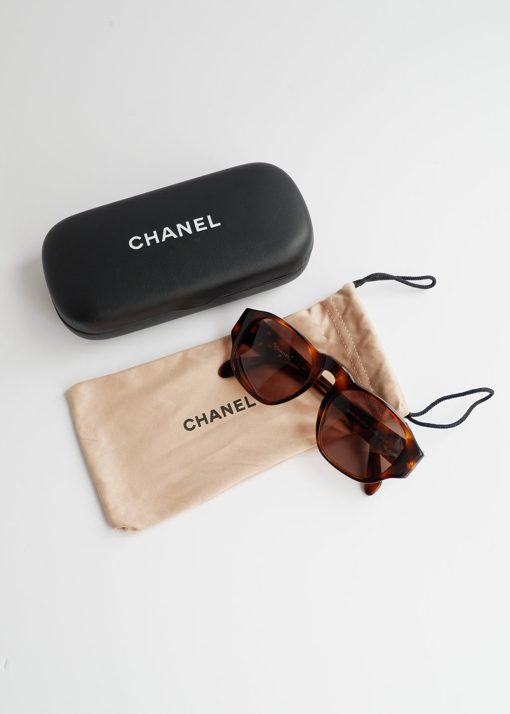 Preowned Chanel	Brown Tortoise CC Logo Sunglasses