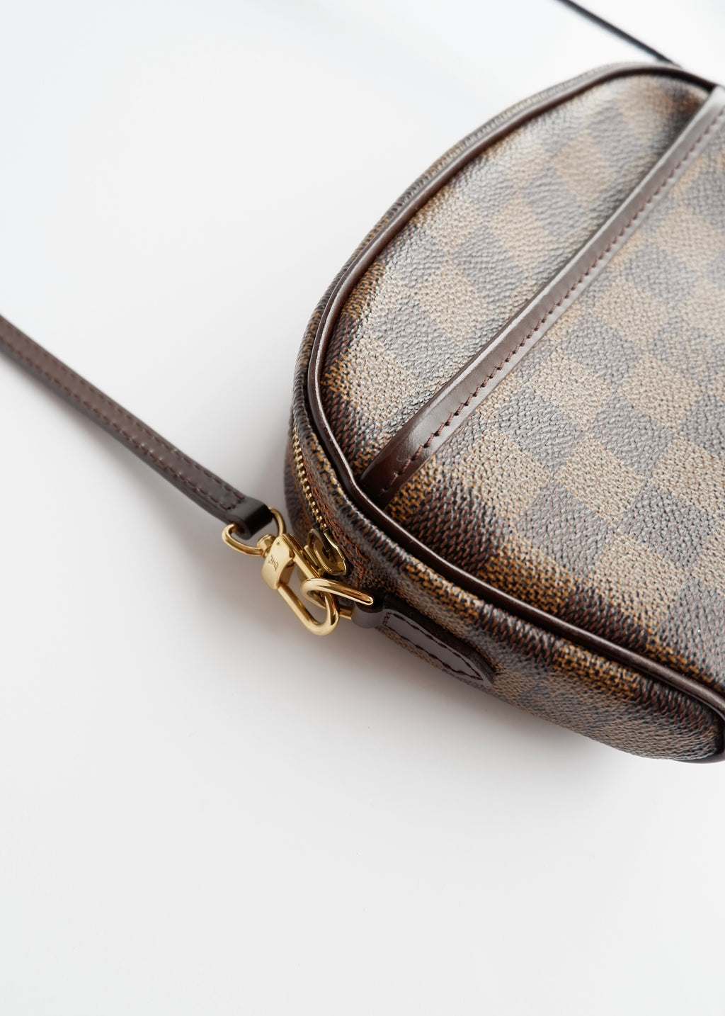 Authentic Preowned Louis Vuitton Damier Ebene Ipanema PM Crossbody Bag
