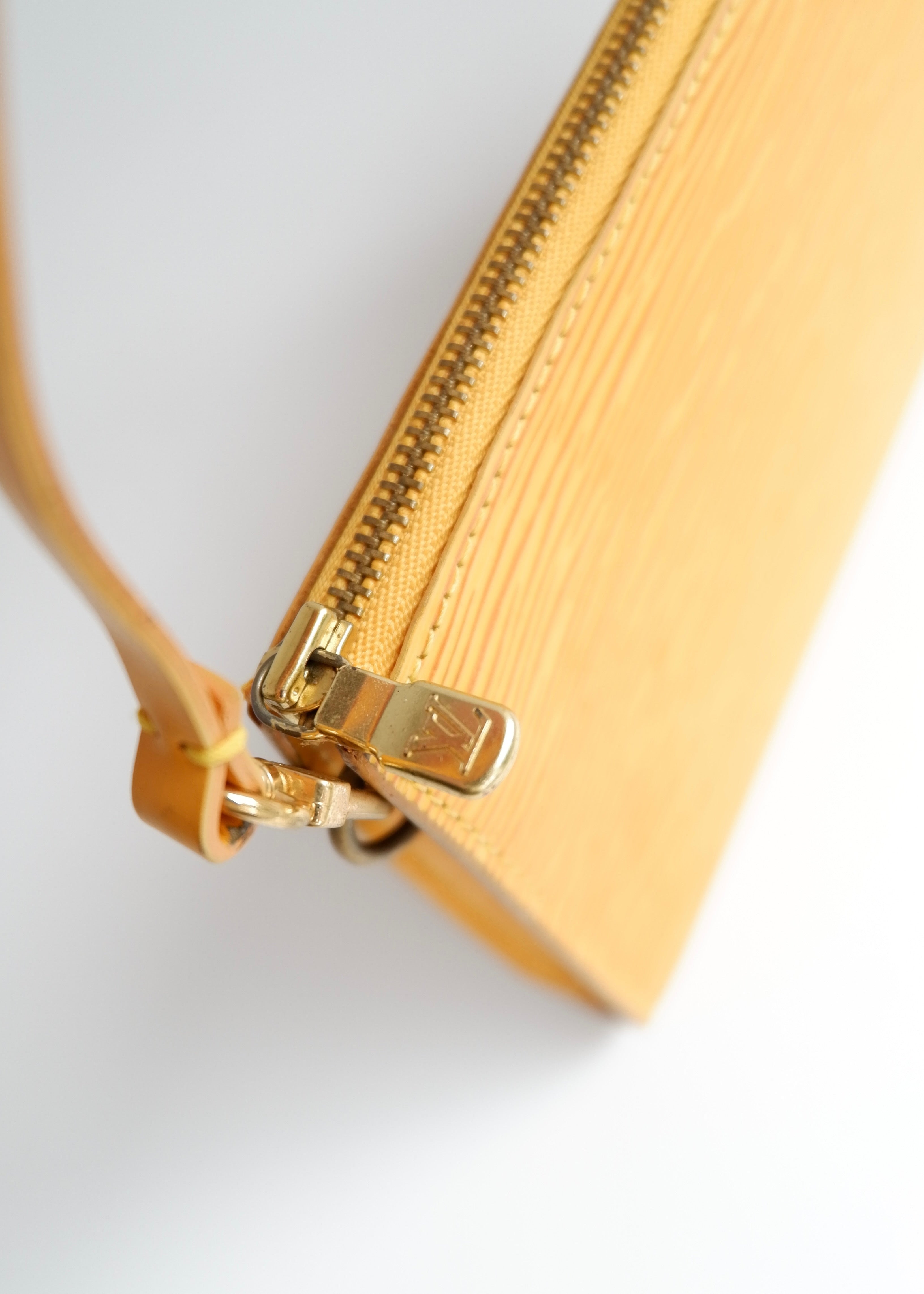 Preowned Louis Vuitton Yellow Epi Leather Pochette Shoulder Bag