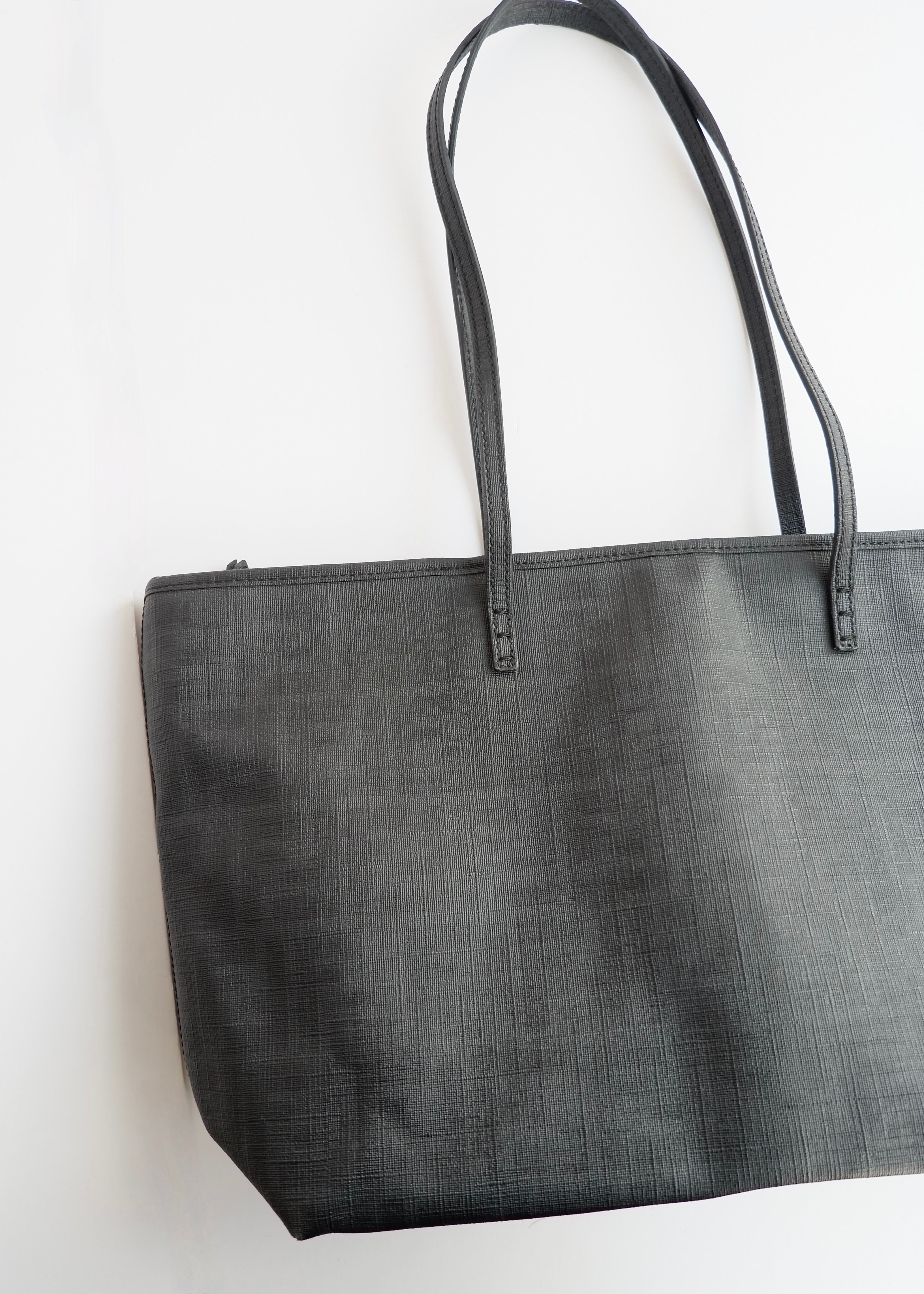 Sac cabas Fendi Zucca en toile enduite noire d'occasion authentique