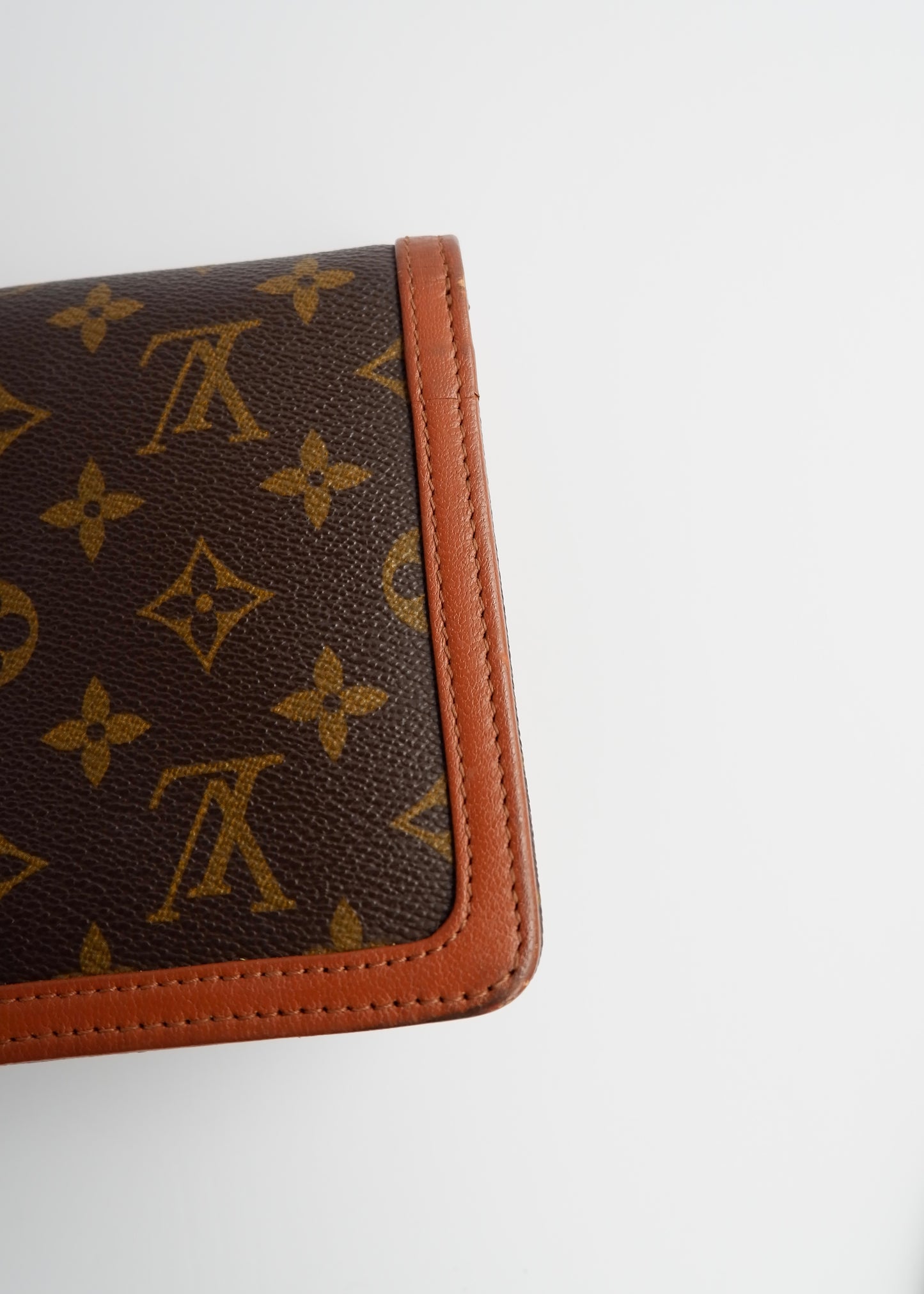 Authentic Preowned Vintage Louis Vuitton Monogram Pochette Dame Clutch