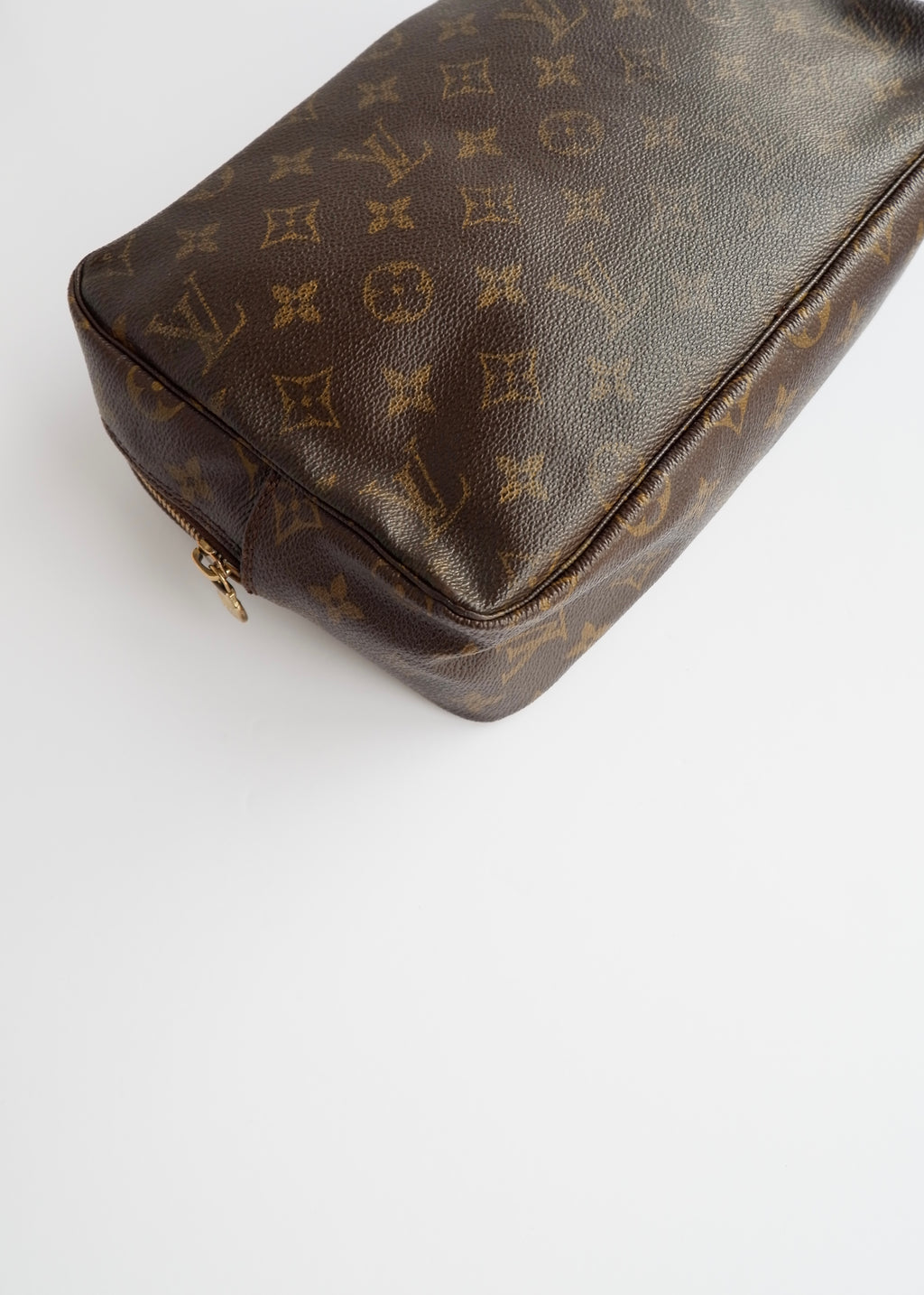 Authentic Preowned Vintage Louis Vuitton Monogram Large Toiletry Pouch