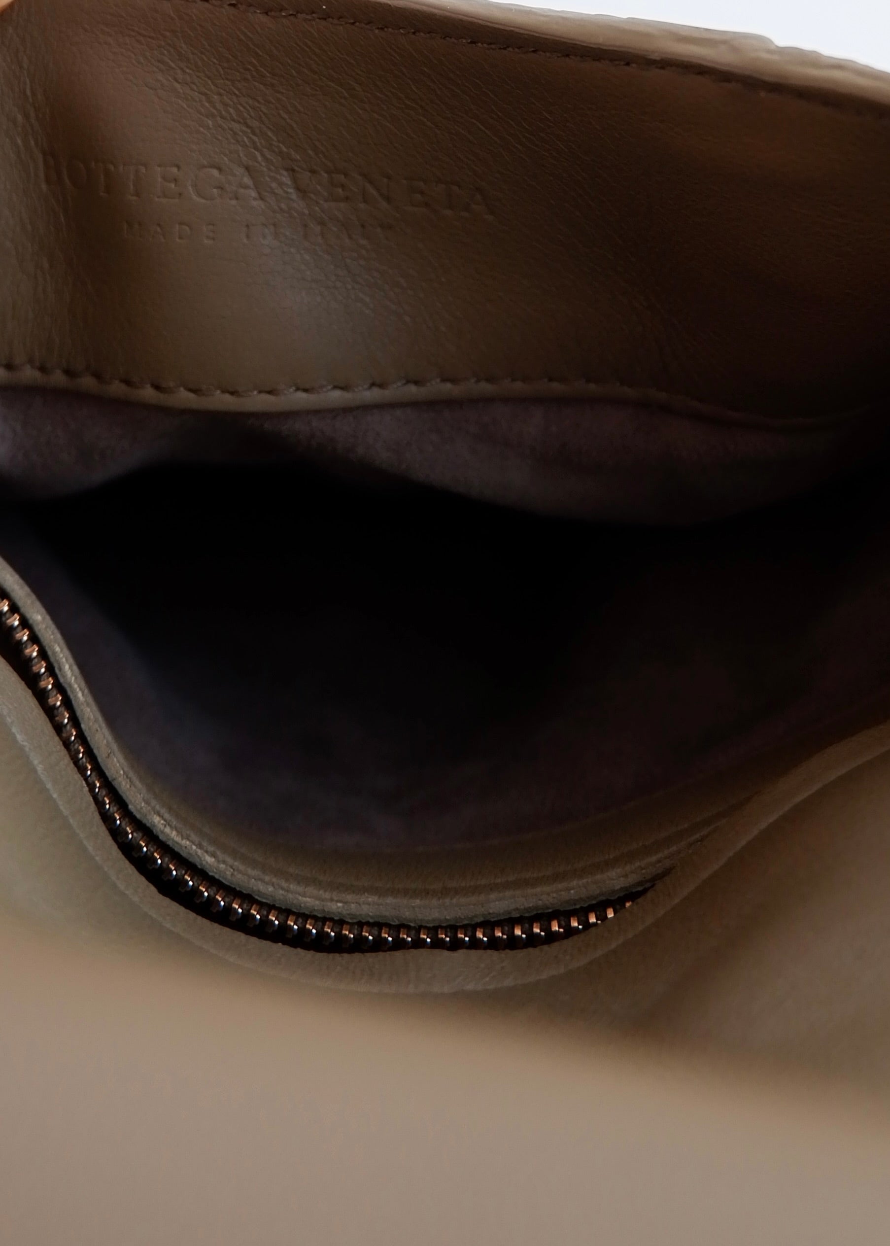Sac à main en cuir embossé marron/beige Bottega Veneta d'occasion authentique