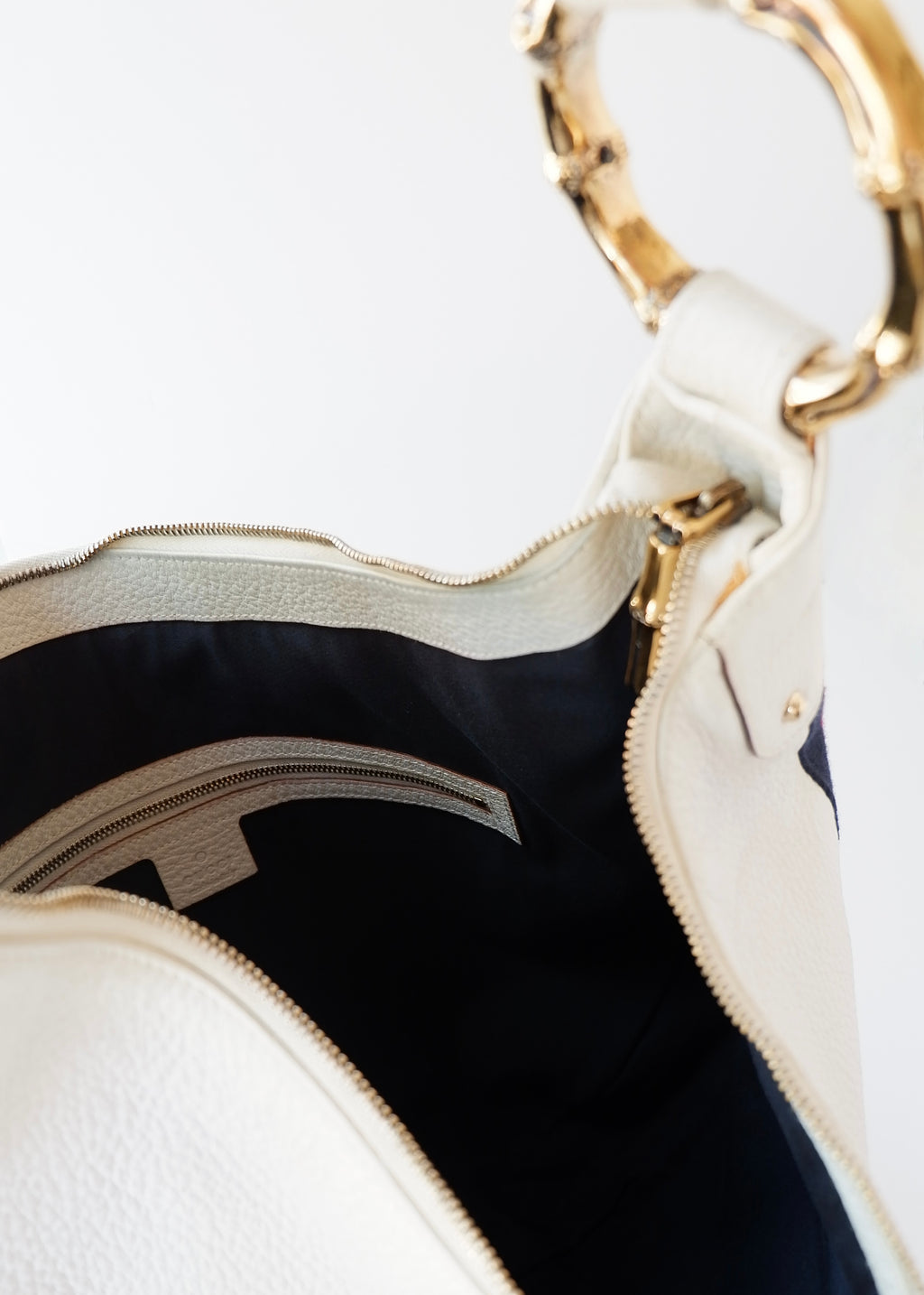 Preowned Gucci White Leather Sherry Line Hobo Shoulder Bag