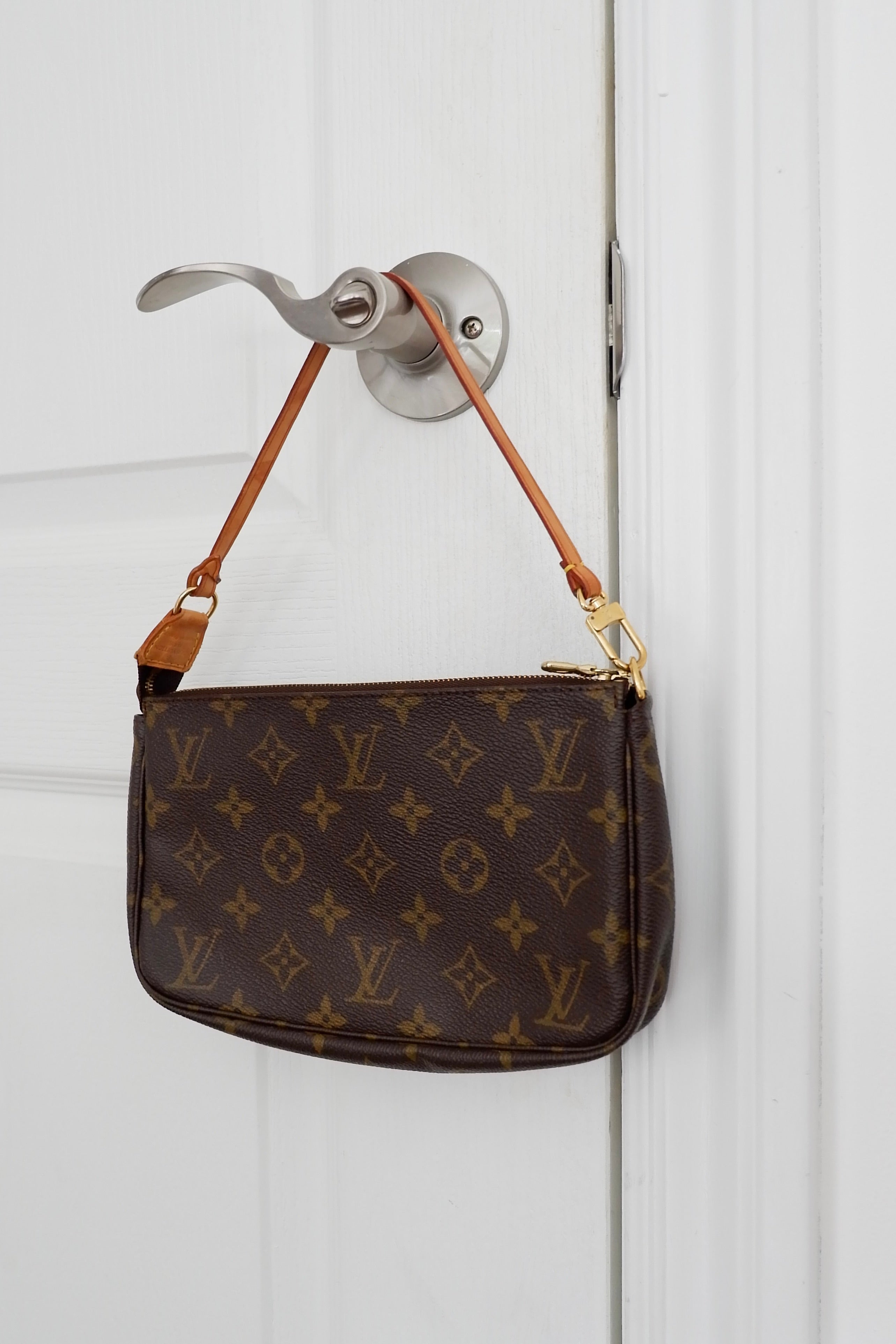 Pochette Accessoires Louis Vuitton Monogram Authentique d'occasion