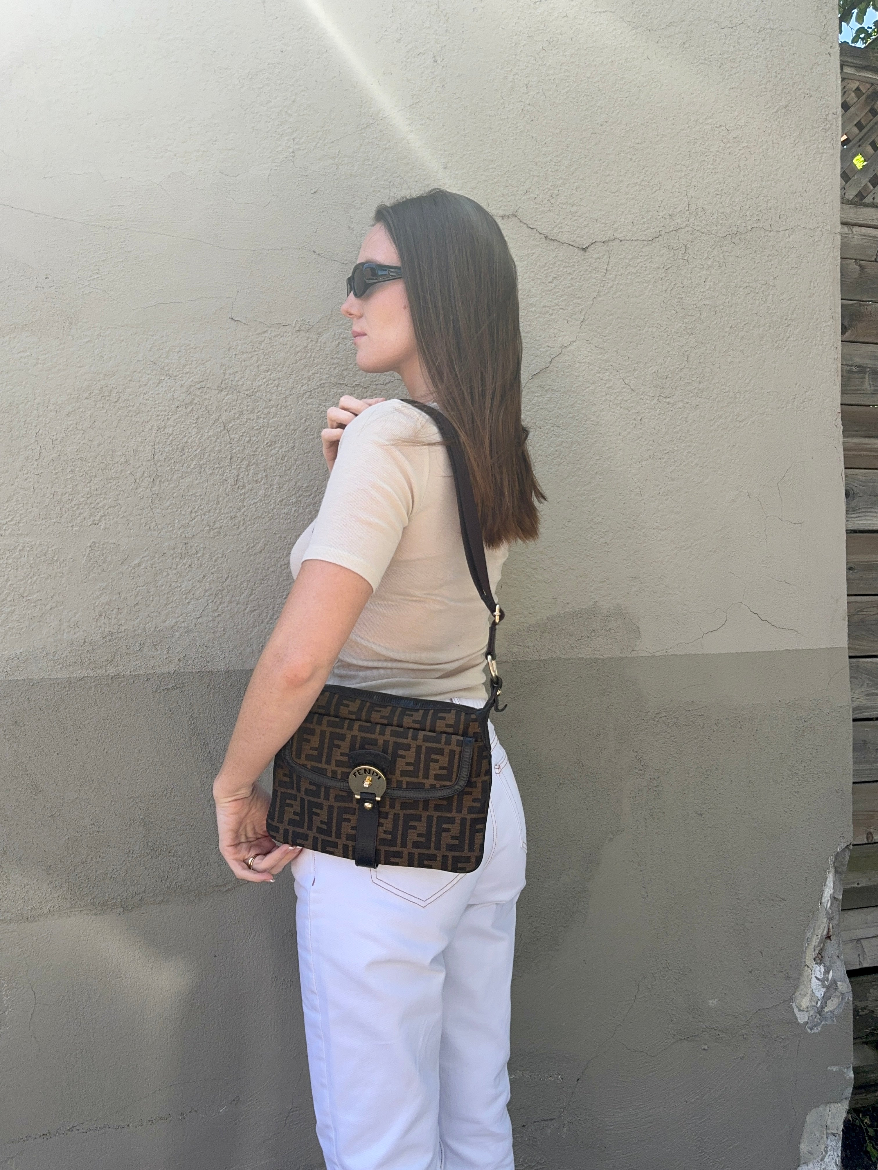 Authentique sac bandoulière Fendi marron imprimé Zucca Chef d'occasion
