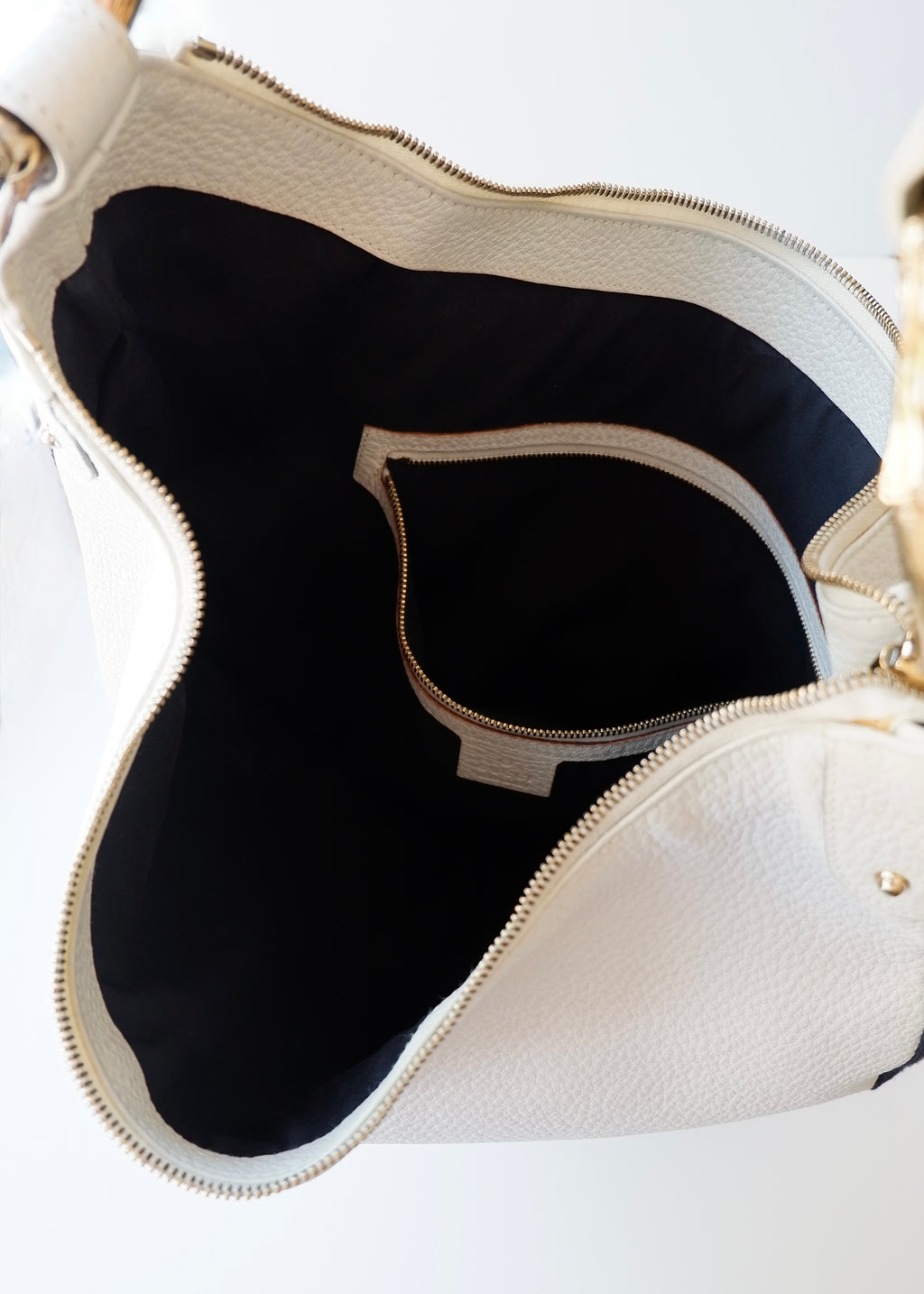 Preowned Gucci White Leather Sherry Line Hobo Shoulder Bag