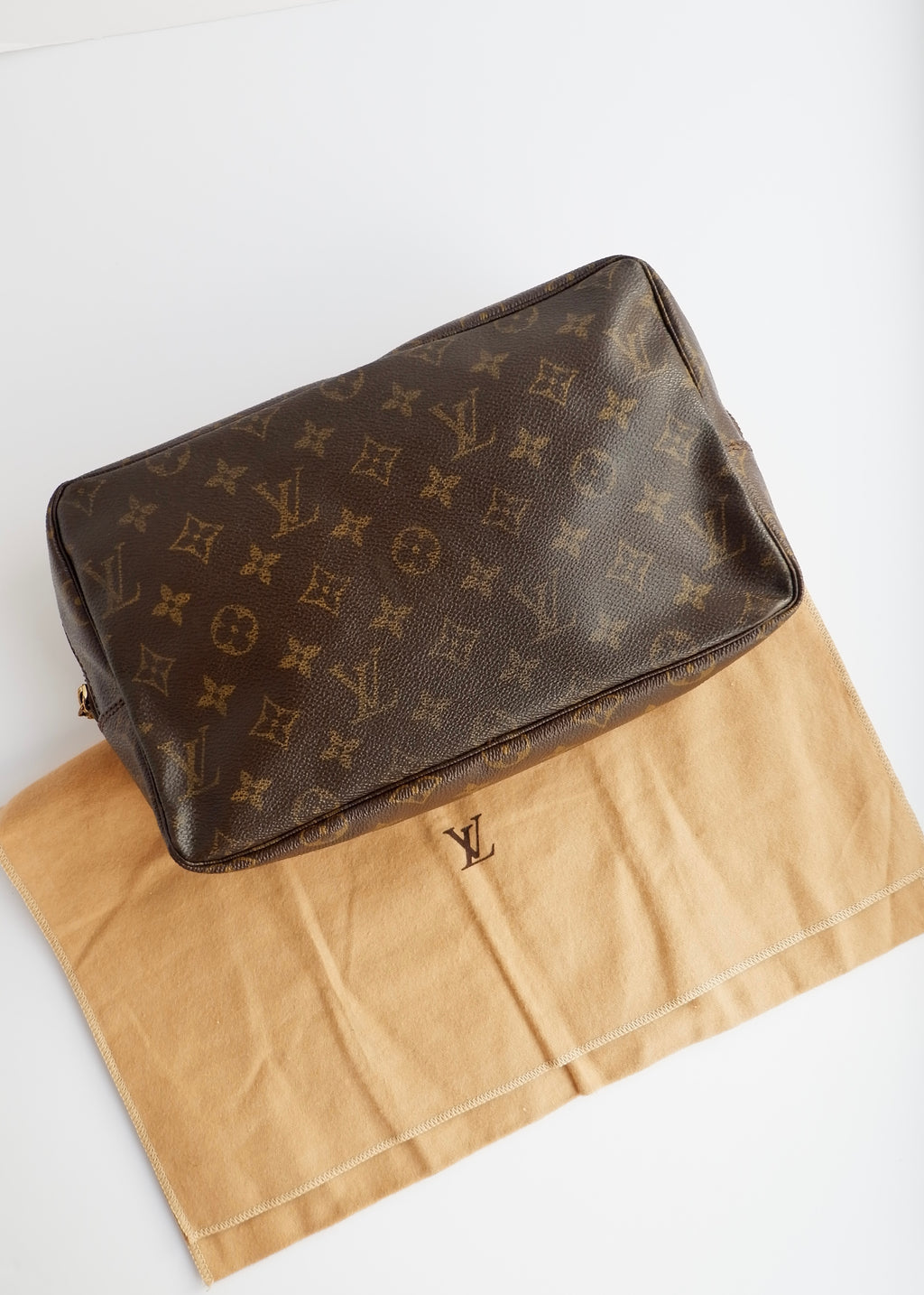 Authentic Preowned Vintage Louis Vuitton Monogram Large Toiletry Pouch