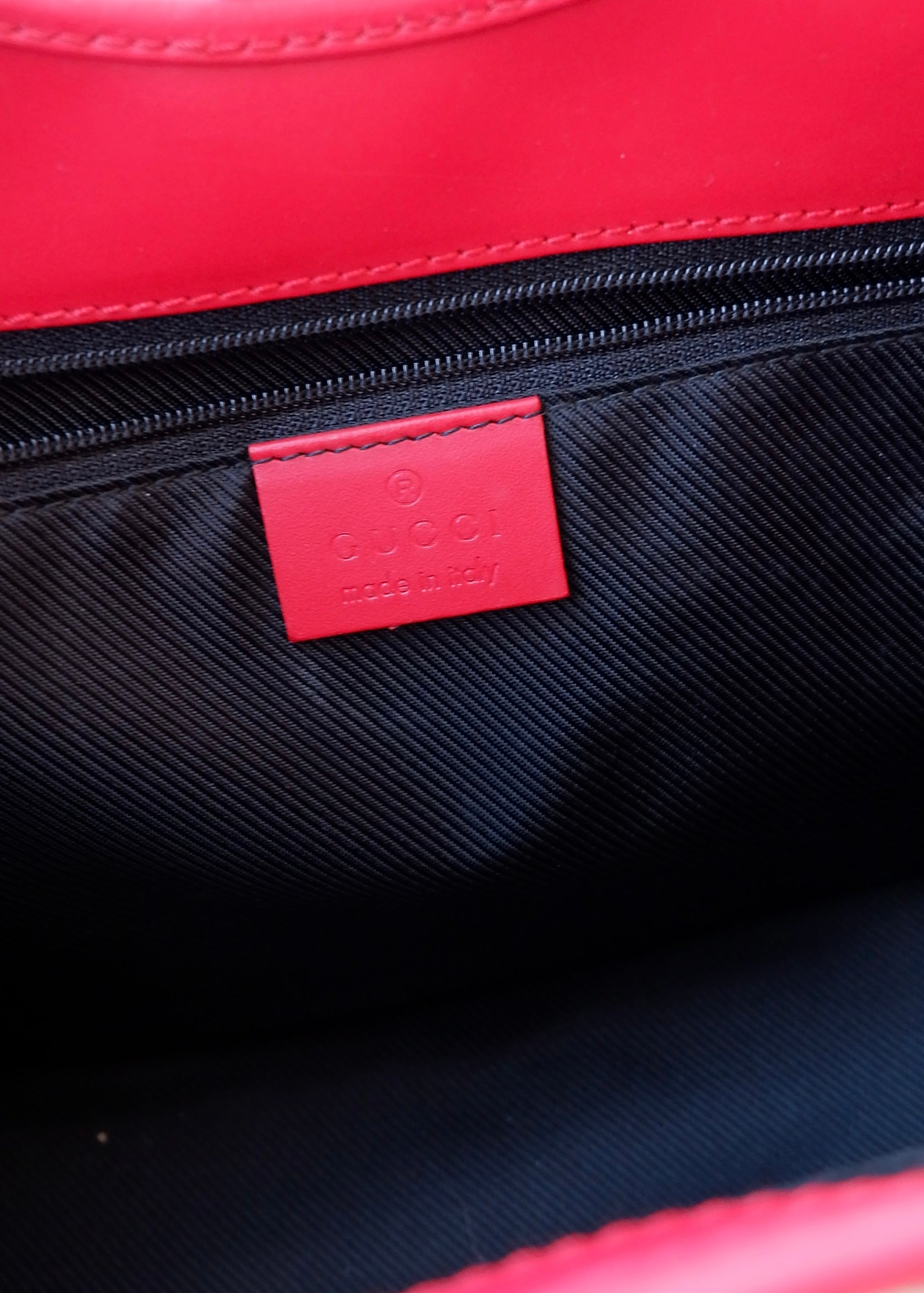 Preowned Gucci Red GG Canvas Jackie Piston Closure Shoulder Bag