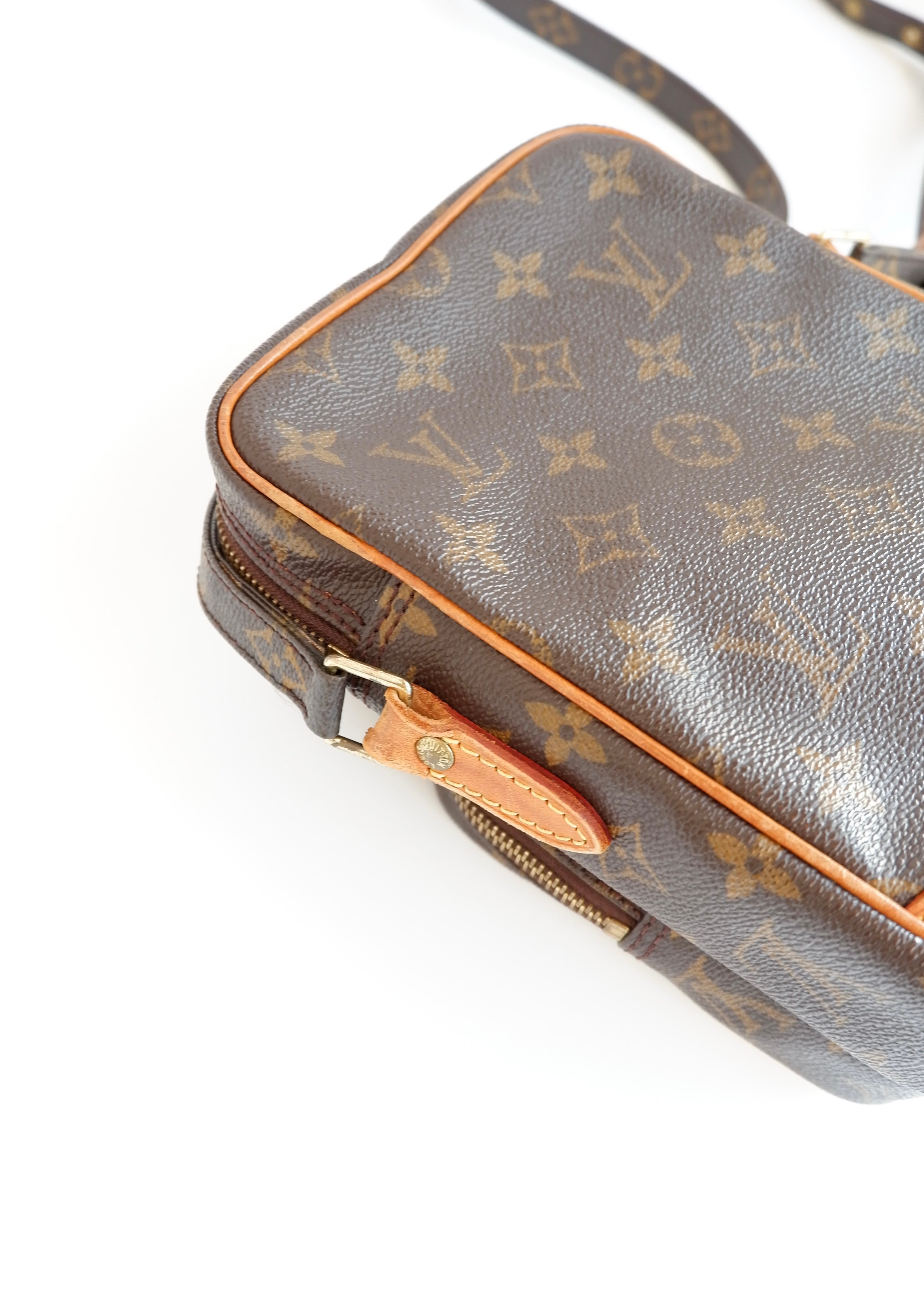 Sac bandoulière Louis Vuitton Amazone Monogram authentique d'occasion