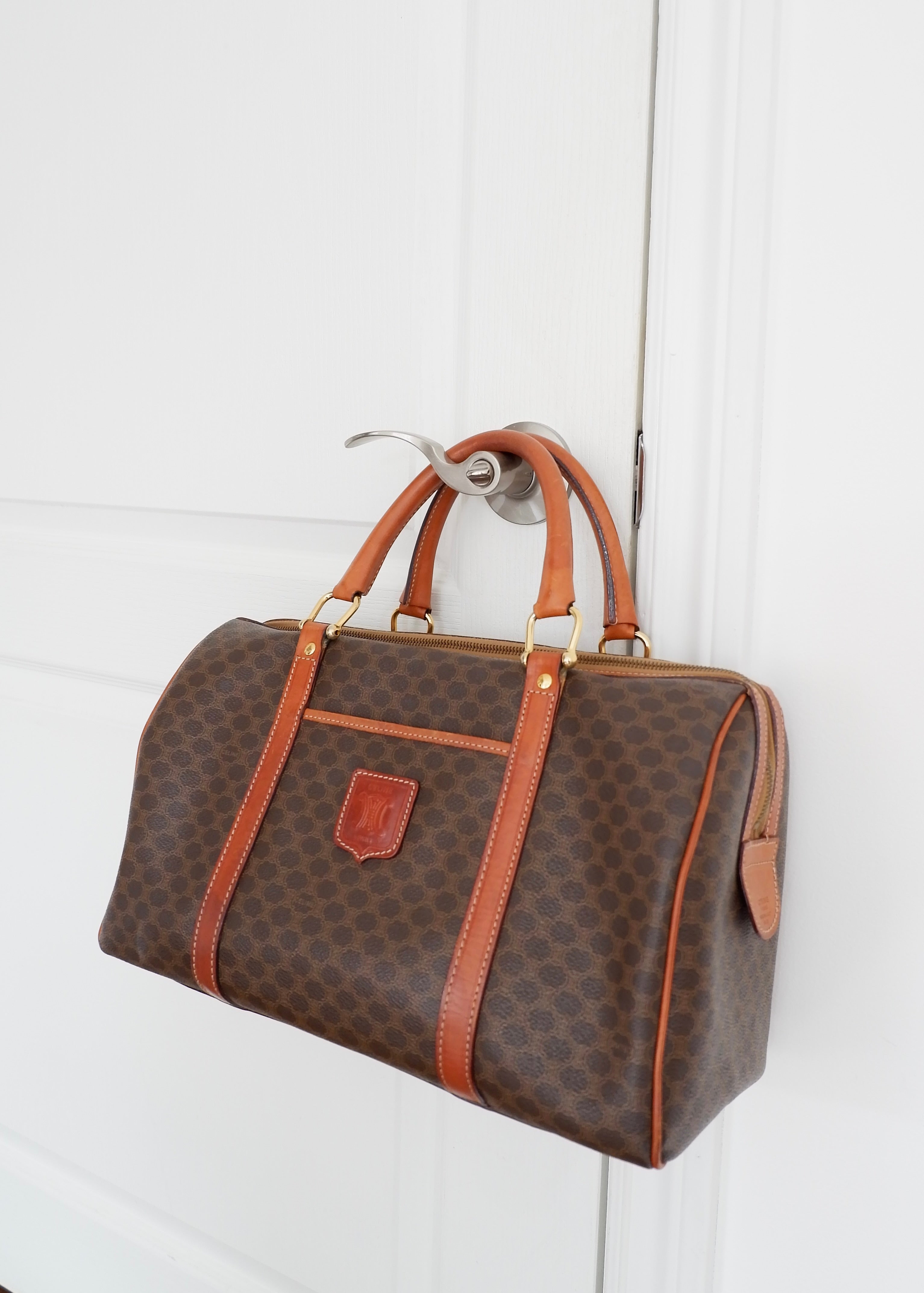 Authentique sac Boston vintage Céline Macadam marron d'occasion