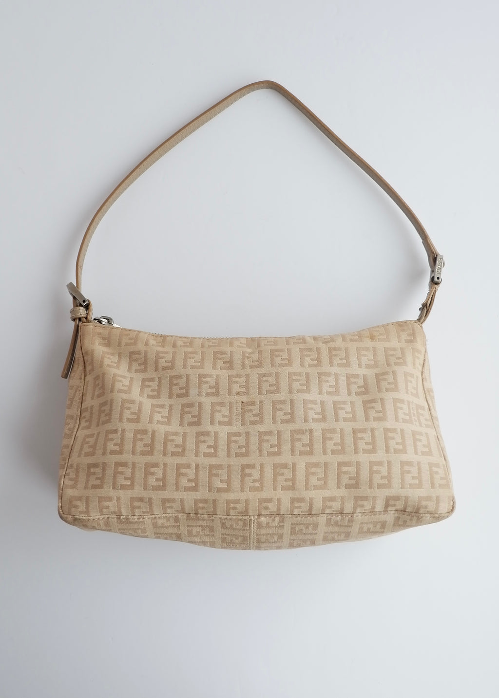 Authentique sac porté épaule Fendi Zucchino Pochette beige d'occasion