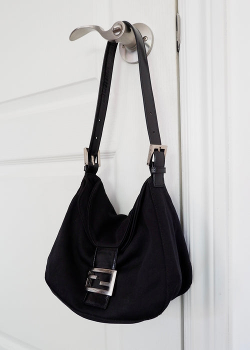 Sac porté épaule baguette Fendi authentique d'occasion en tissu noir