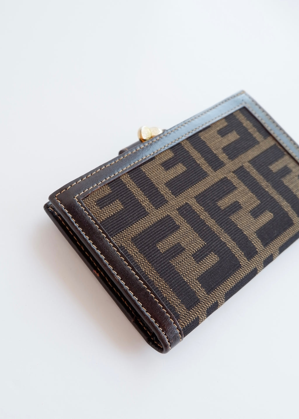 Preowned Vintage Fendi Brown Zucca Canvas/Leather Twist Lock Wallet