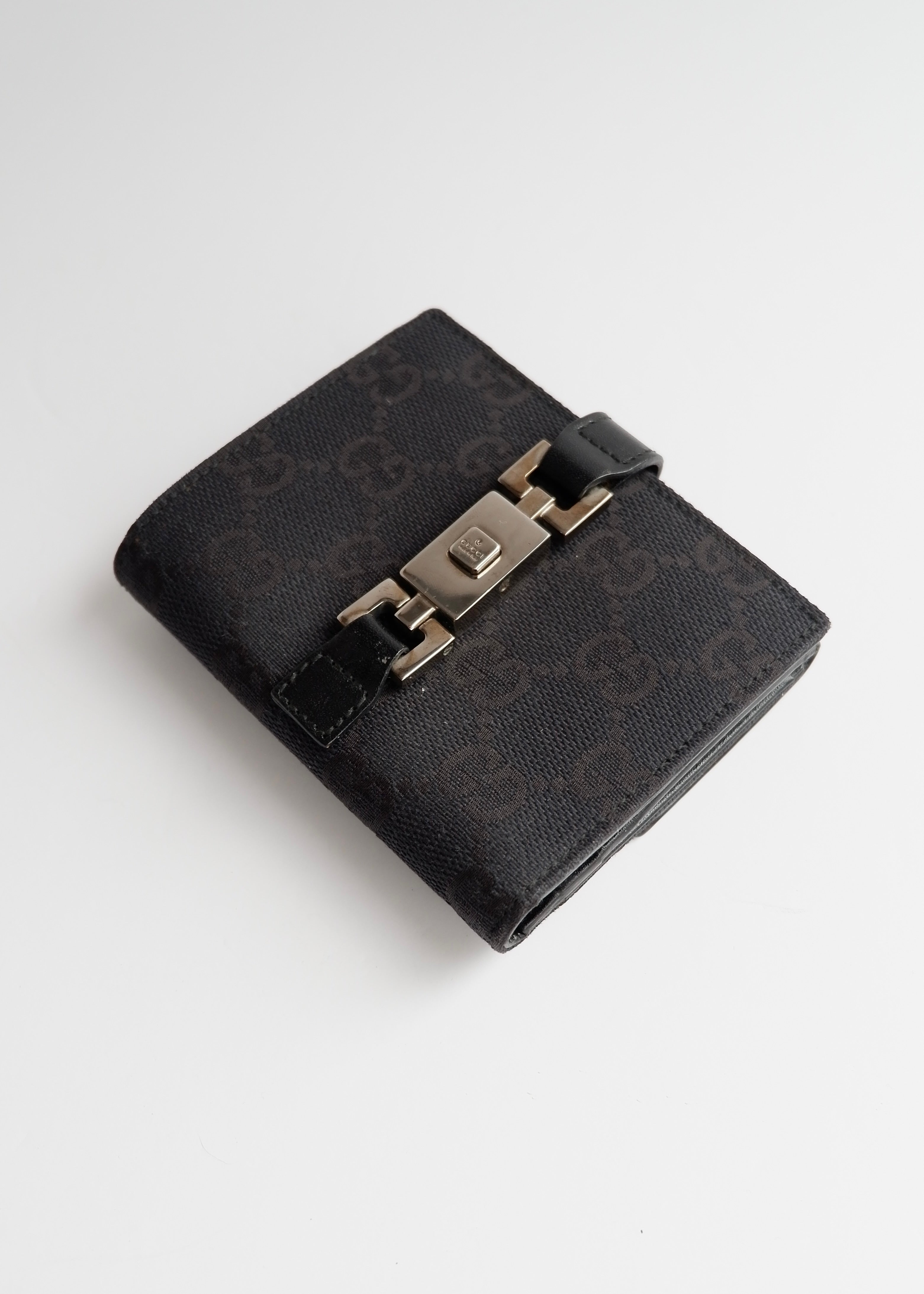 Preowned Gucc Black GG Canvas Compact Jackie Wallet