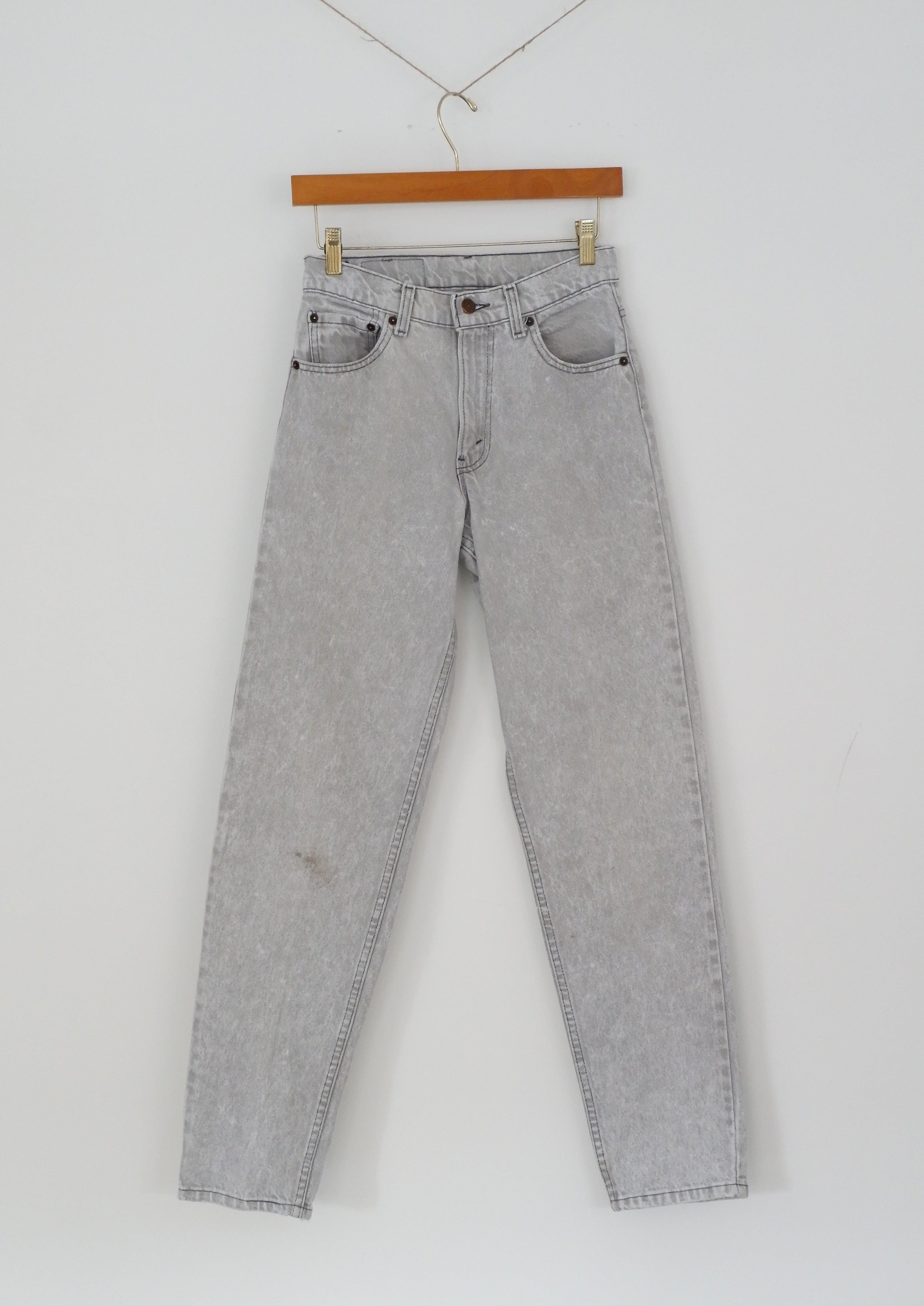Levis Vintage 550 Grey Acid Wash Jeans - 26