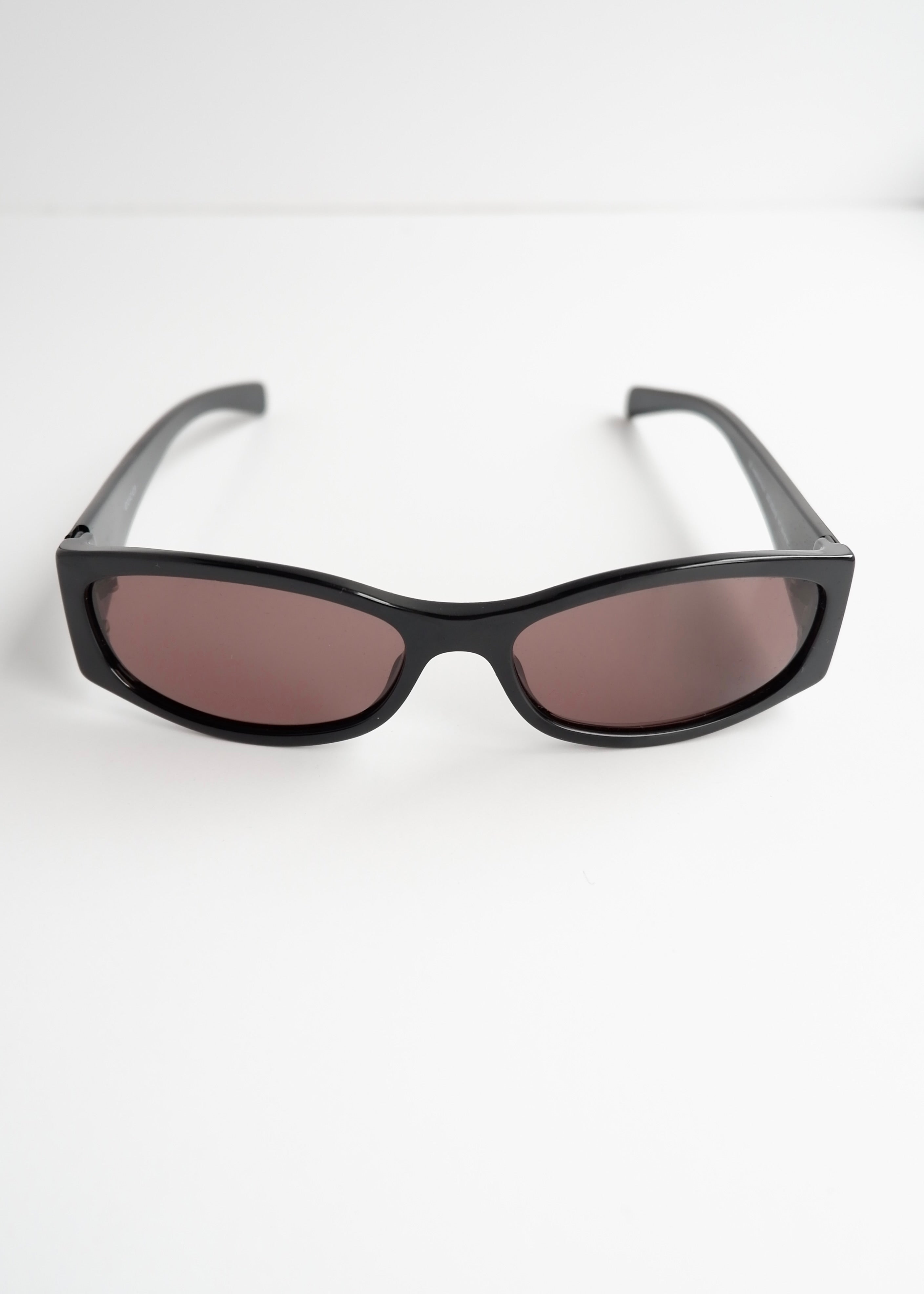 Authentiques lunettes de soleil à monture carrée noire Gucci d'occasion