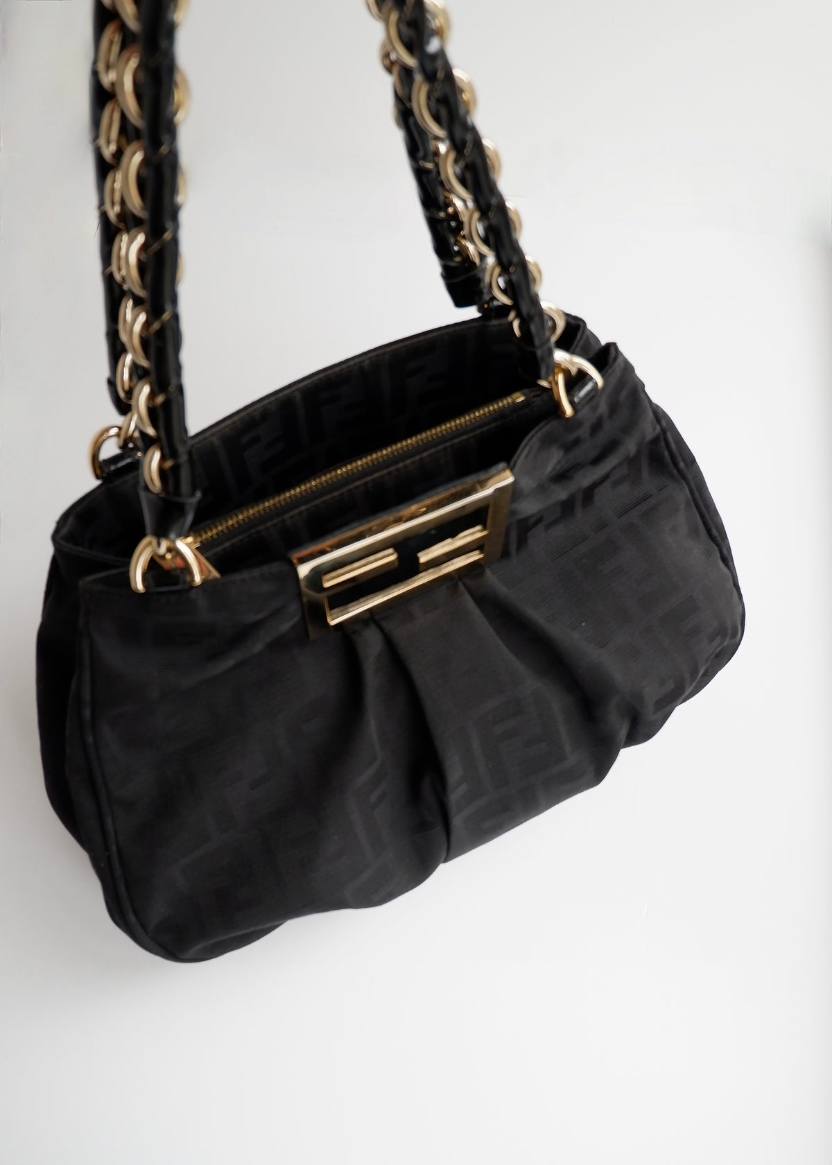 Preowned Fendi Black Zucca Print Gold FF Logo Shoulder Bag