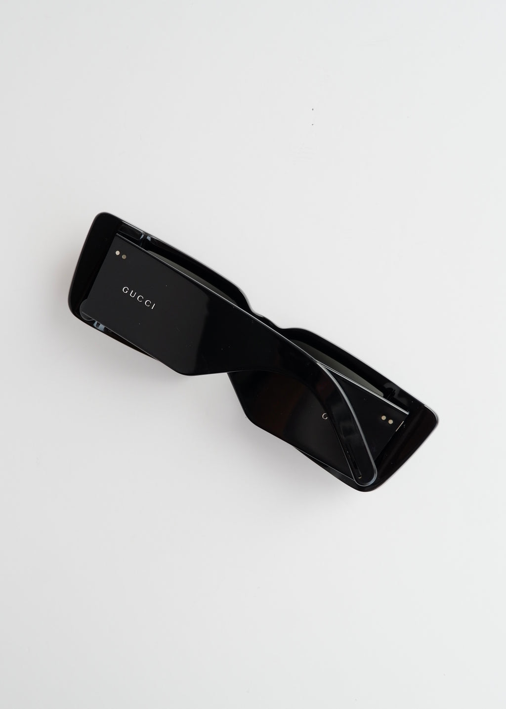 Authentiques lunettes de soleil Gucci d'occasion à monture rectangulaire noire
